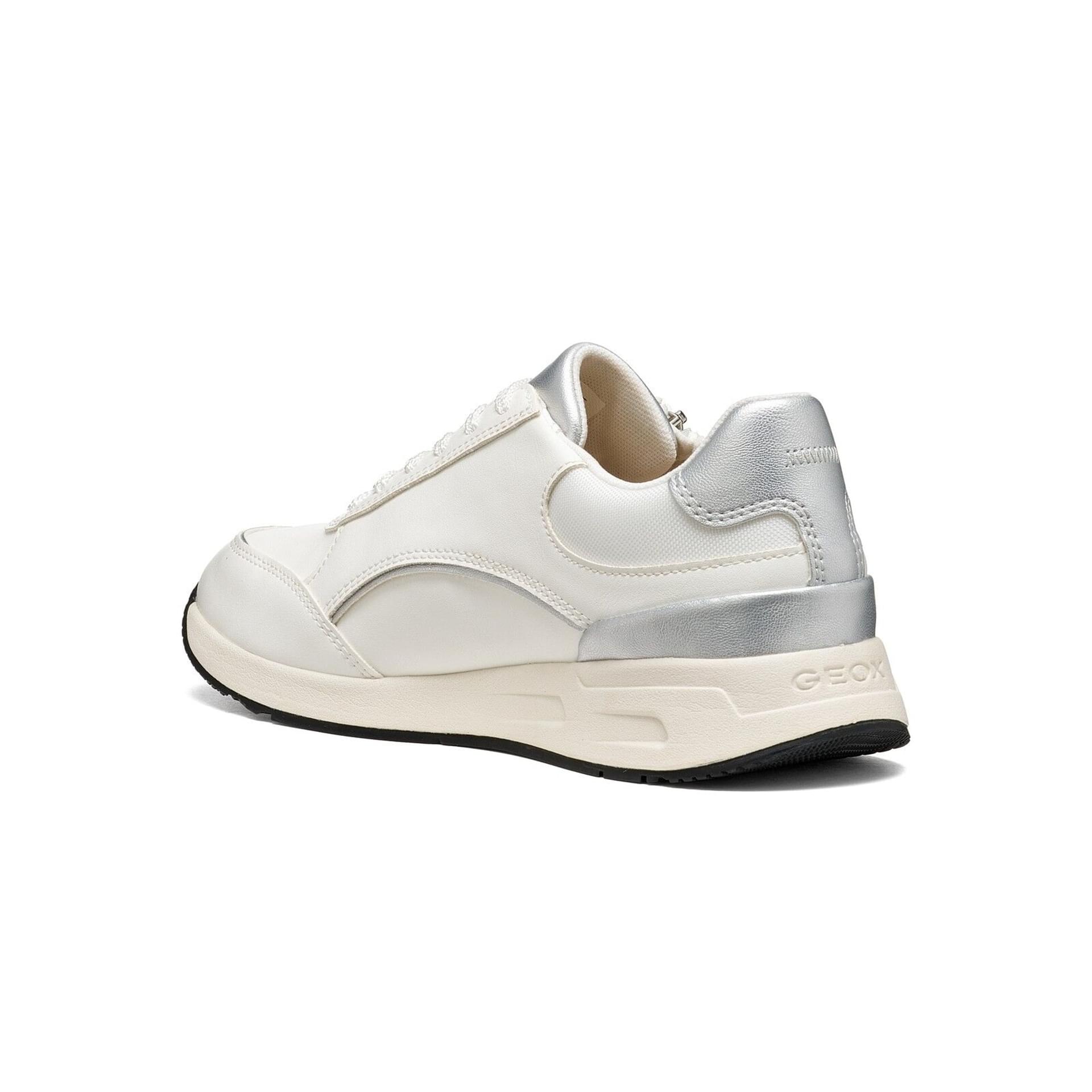 Geox Bulmya Baskets in White, vue en angle (SKU D65NQB_05411--C1000)