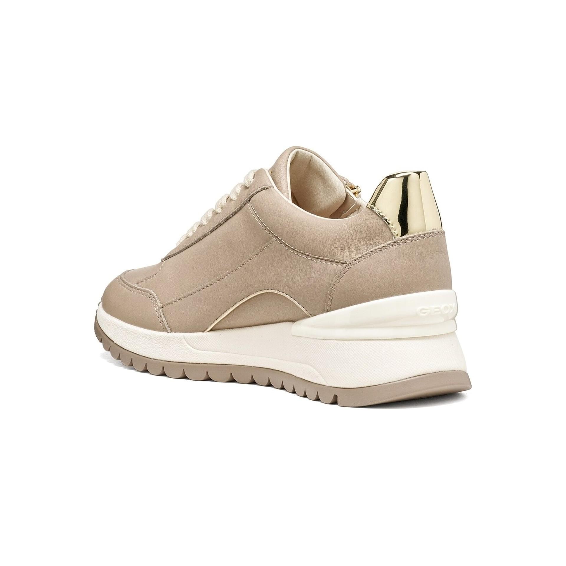 Geox Desya Sneakers in Beige/Light Gold, hoekaanzicht (SKU D6600A_085BN--C5379)