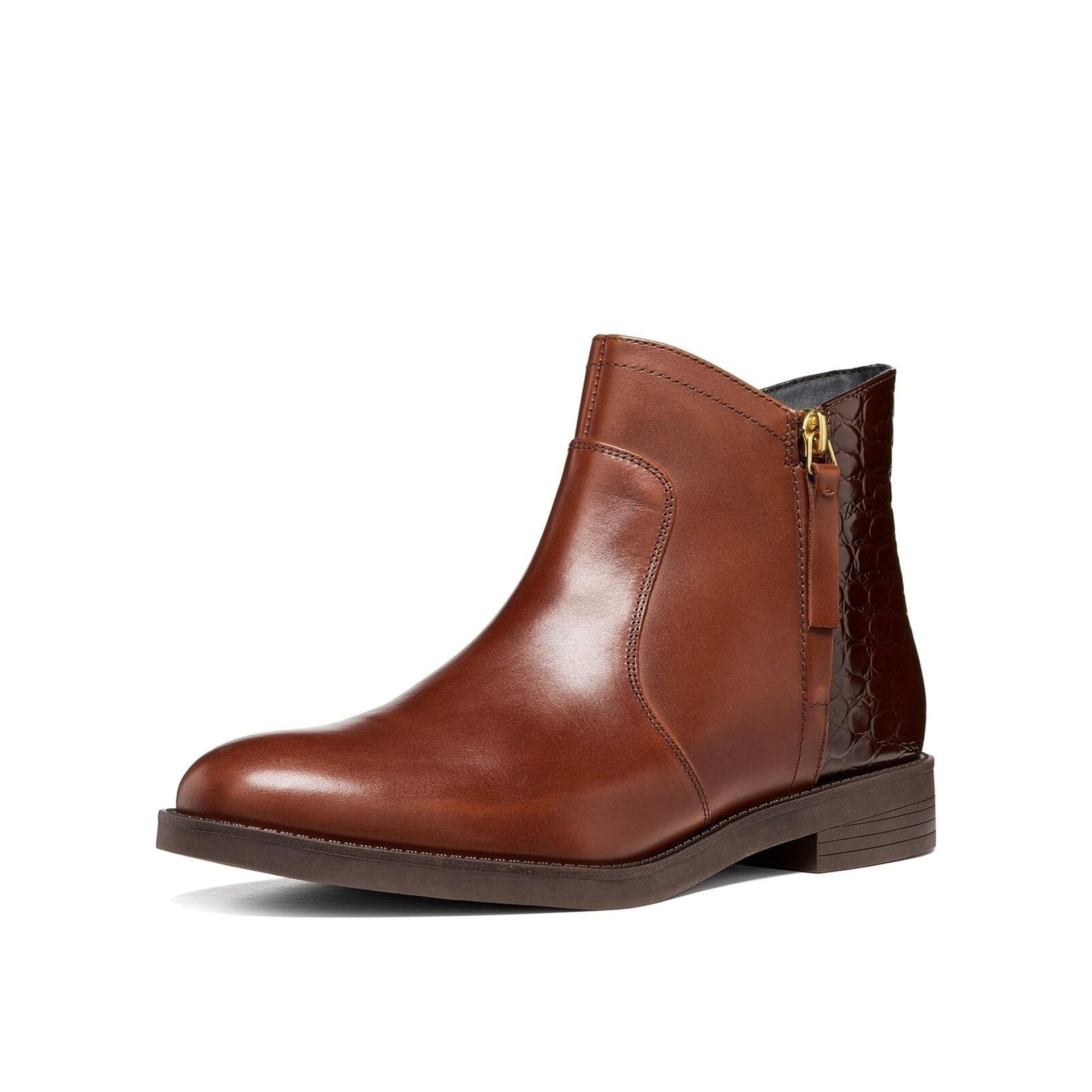 Geox Esmeena Bottines cuir in Brown, vue trois-quarts (SKU D6811A_04340--C0013)