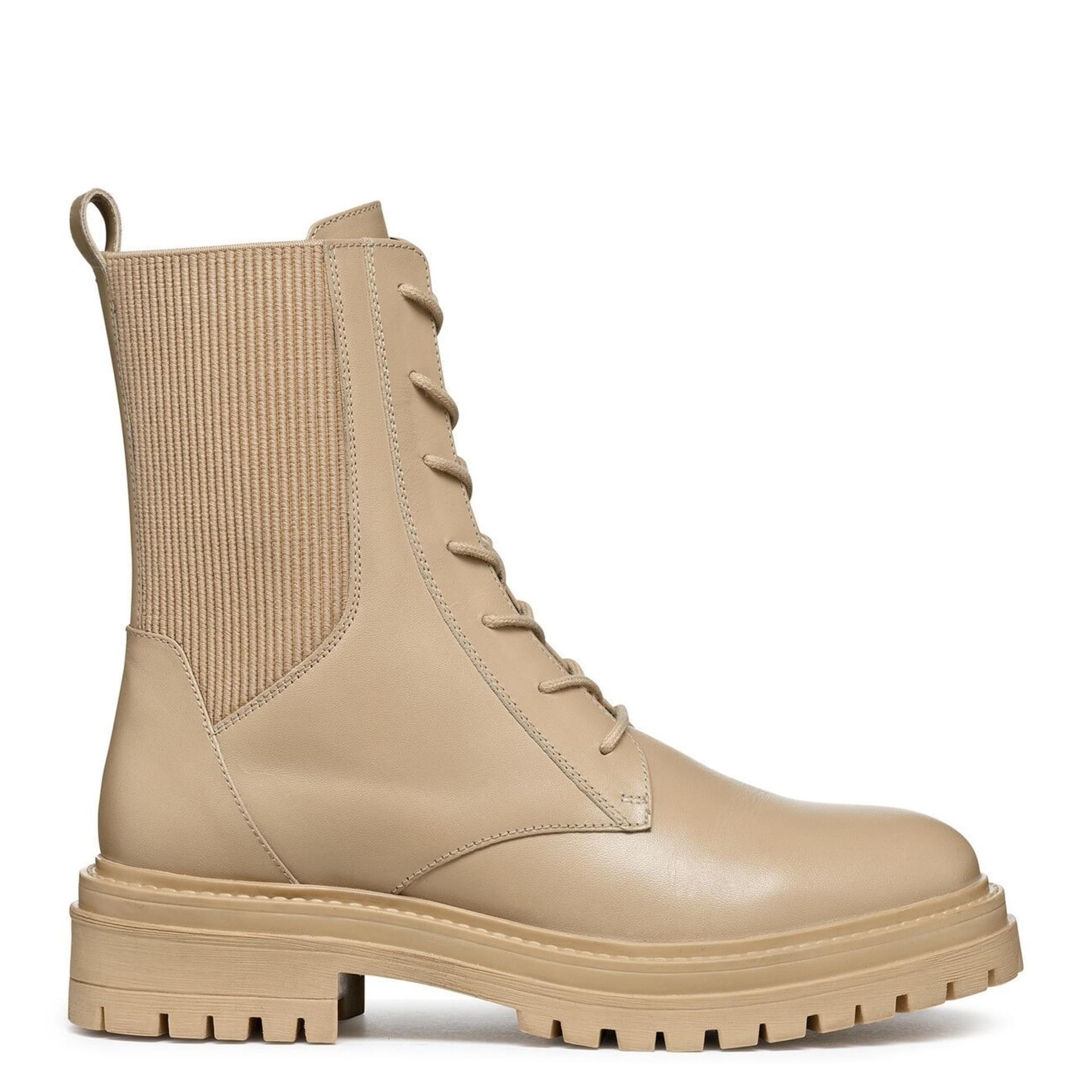 Geox Iridea Ankle Boots D26HRN_043NH in Light Sand