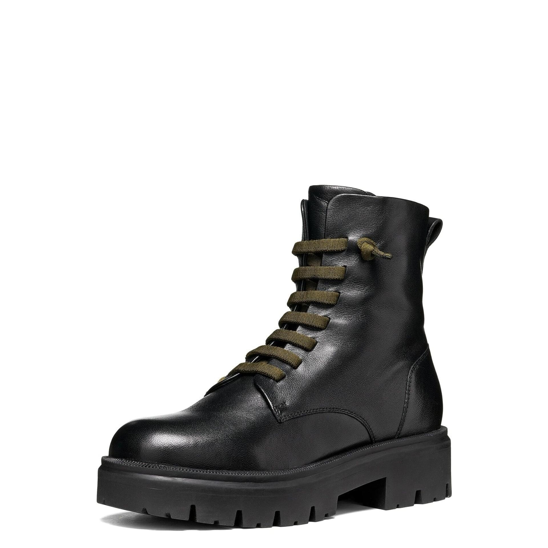 Geox Klargena Bottines cuir in Black, vue trois-quarts (SKU D6810A_000LM--C9999)
