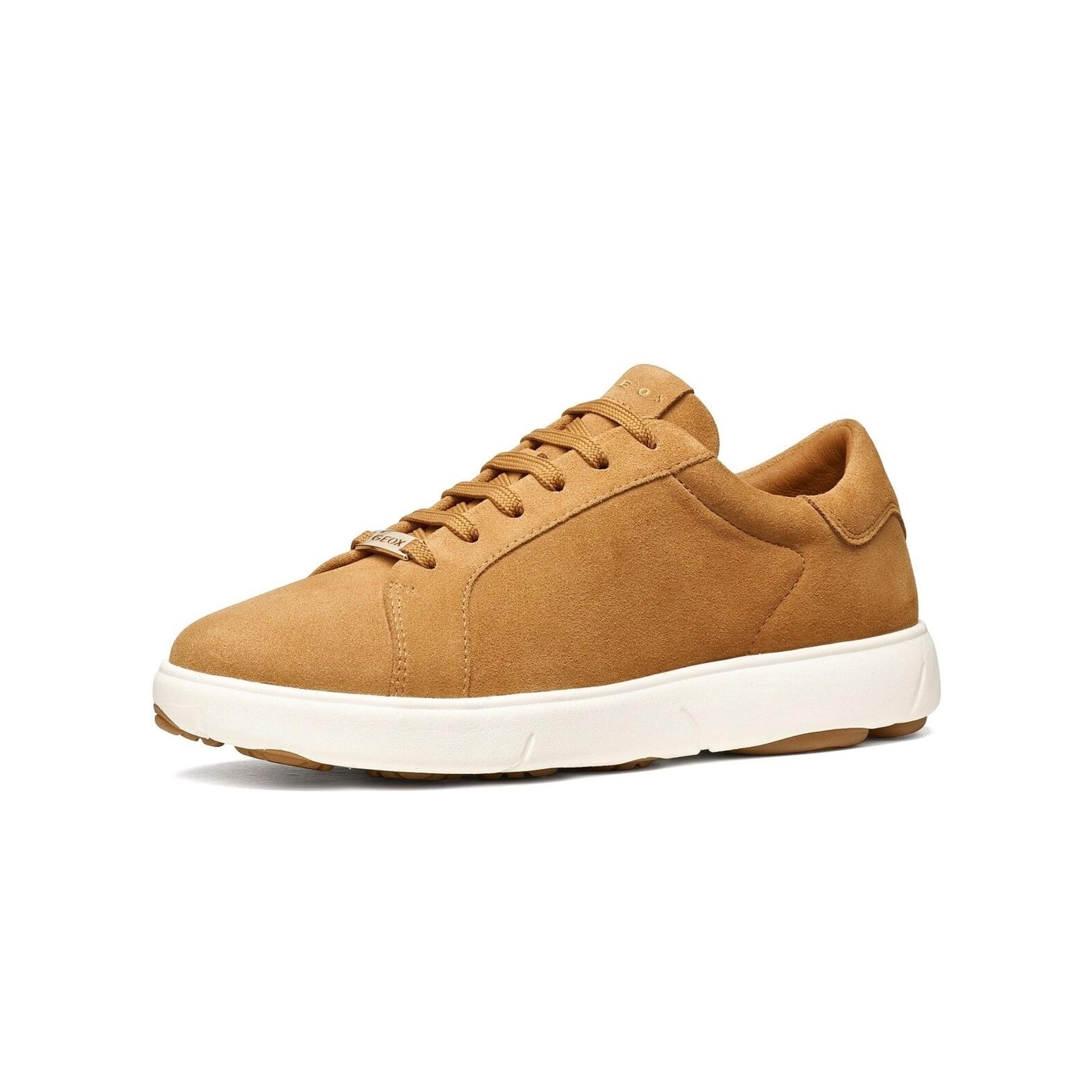 Geox Nebula 2.0 C Sneakers leather in Whisky, three-quarter view (SKU D663TA_00022--C6627)