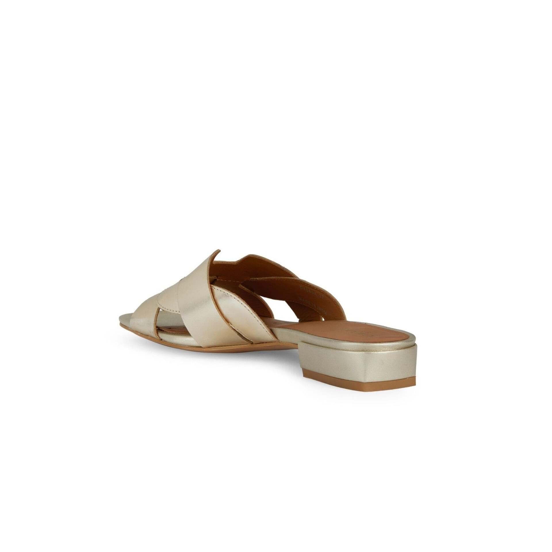 Geox New Eraklia 15 Sandals D4580A_000CF in Light Gold