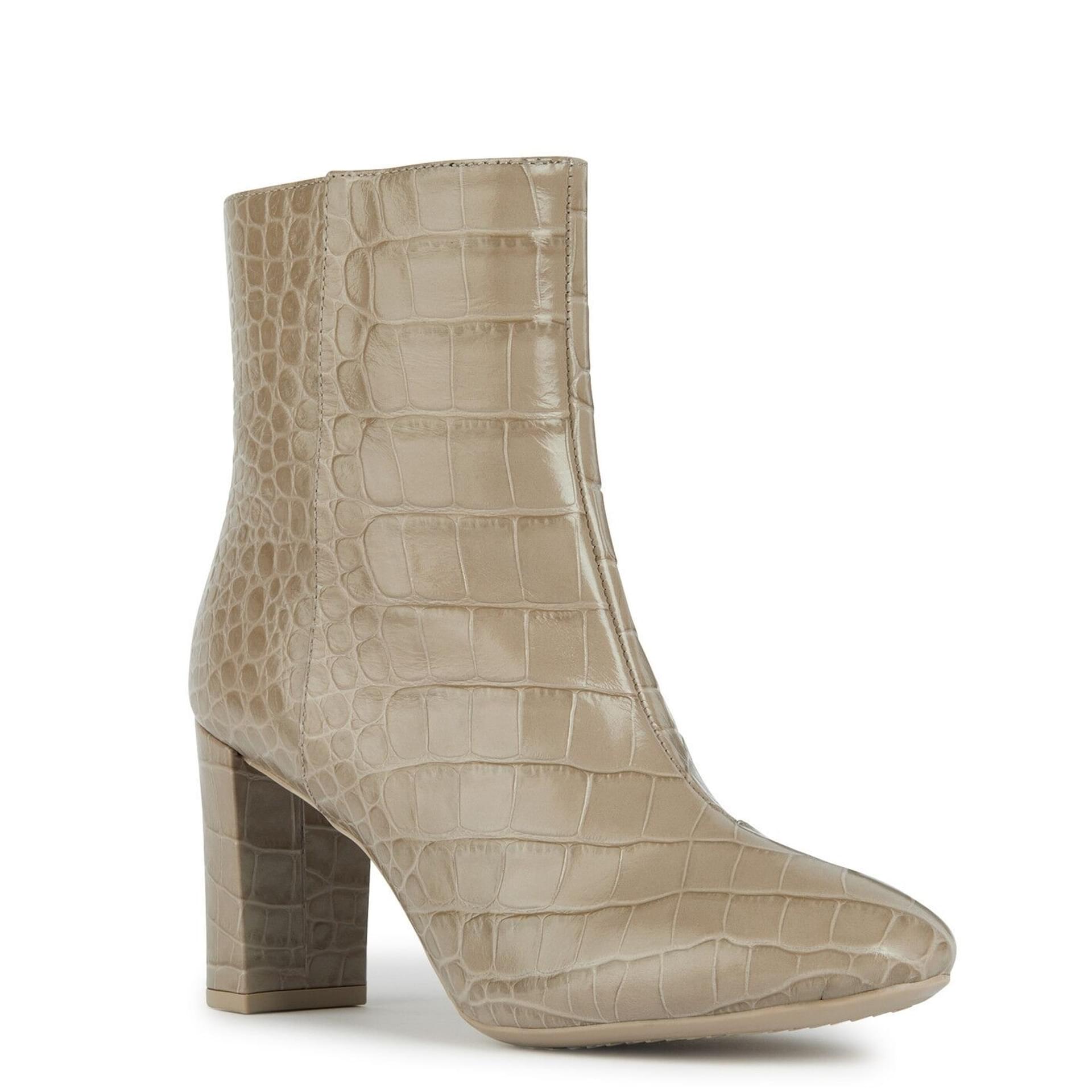 Geox Pheby 80 Enkellaarsjes D36QPE_00040 in Sand