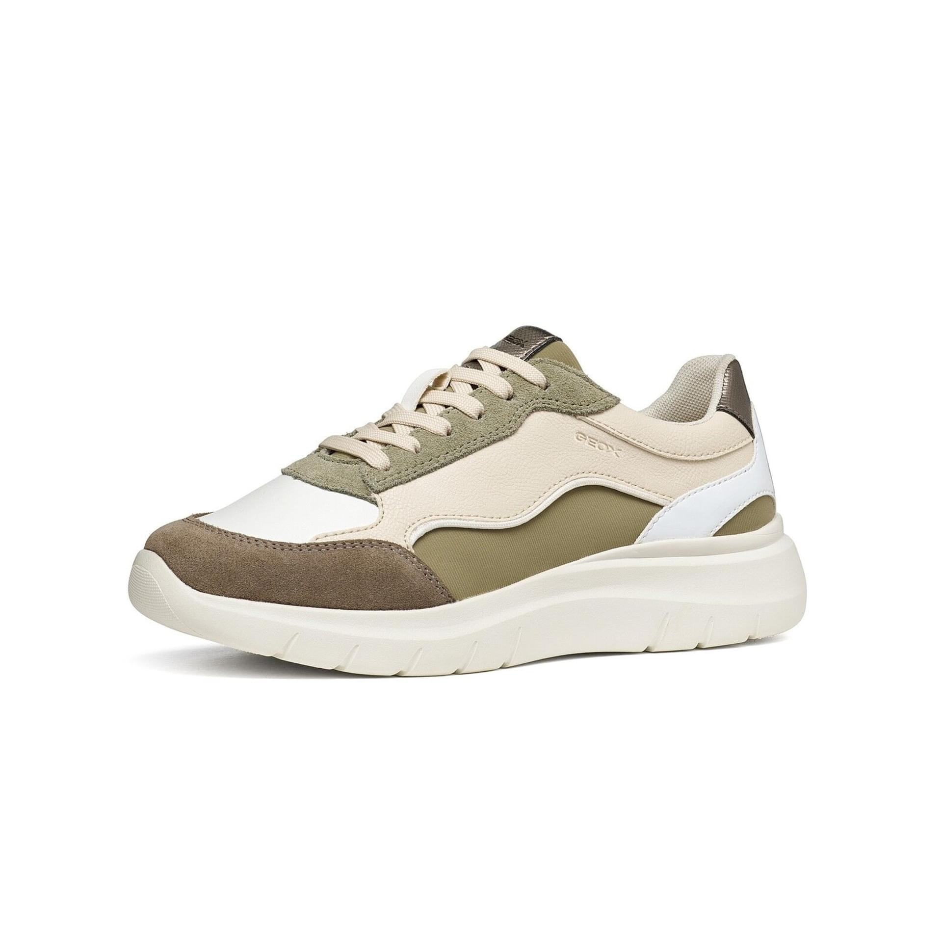 Geox Plummery Sneakers in Light Sand/Dove Grey, driekwartaanzicht (SKU D65YNA_05422--C5V1B)
