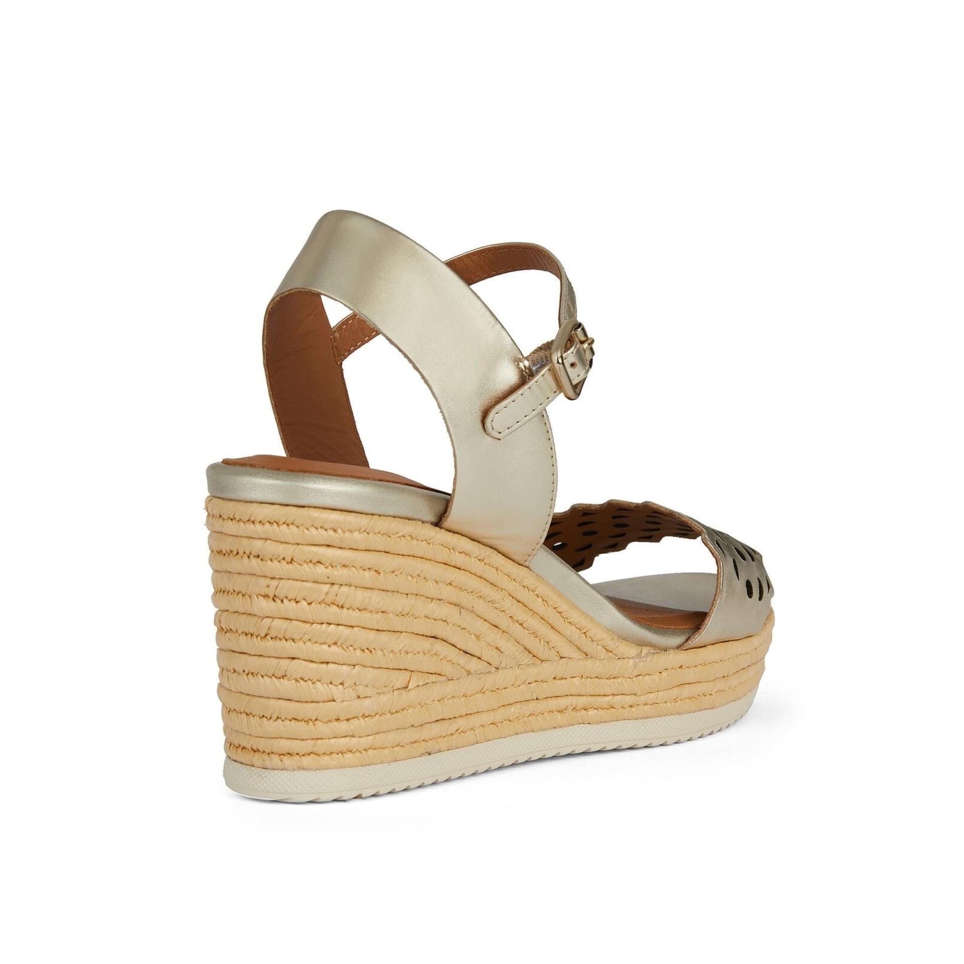 Geox Ponza Sandals D45GVA_000CF in Light Gold