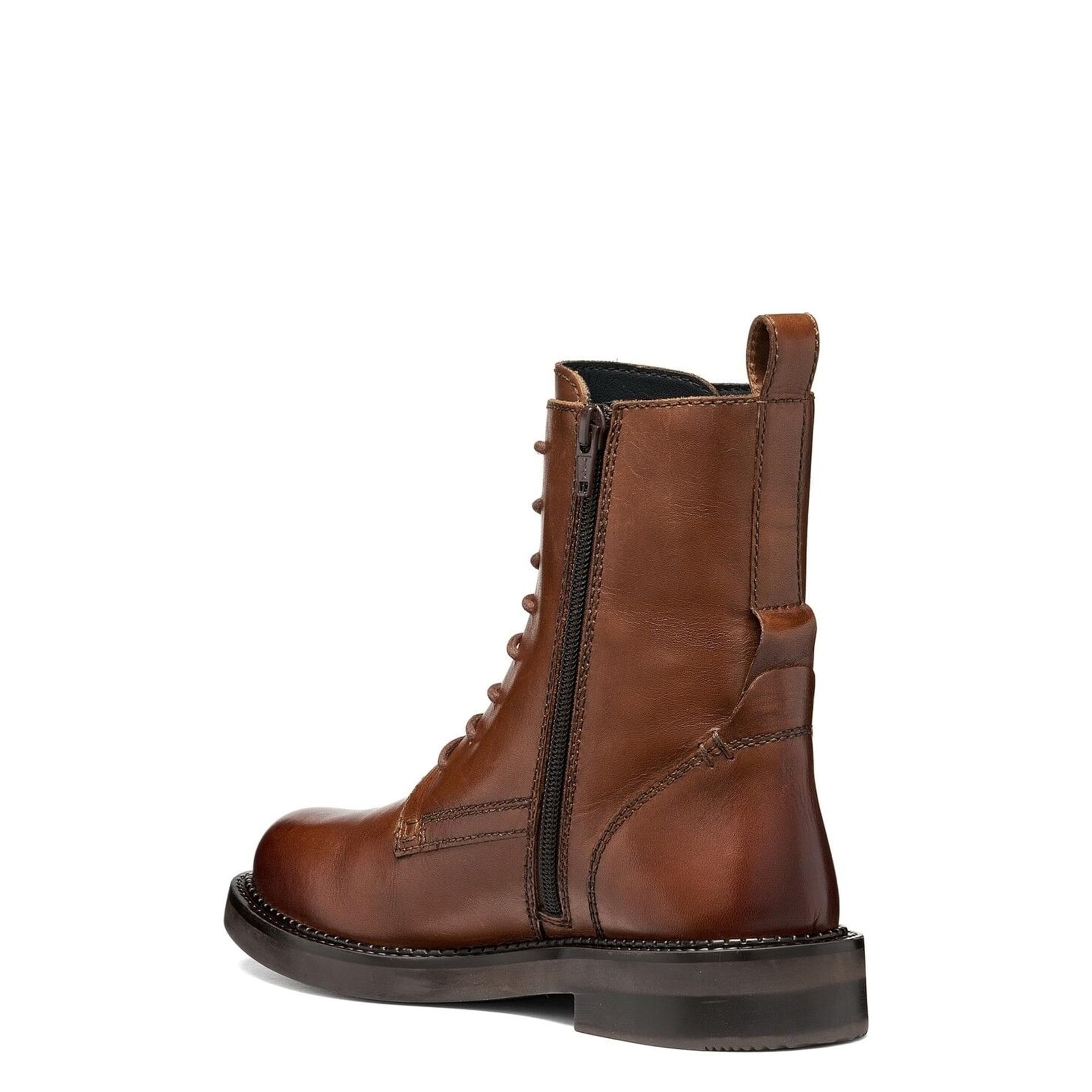 Geox Serilda Bottines cuir in Dark Brown, vue en angle (SKU D46WYG_00043--C6006)