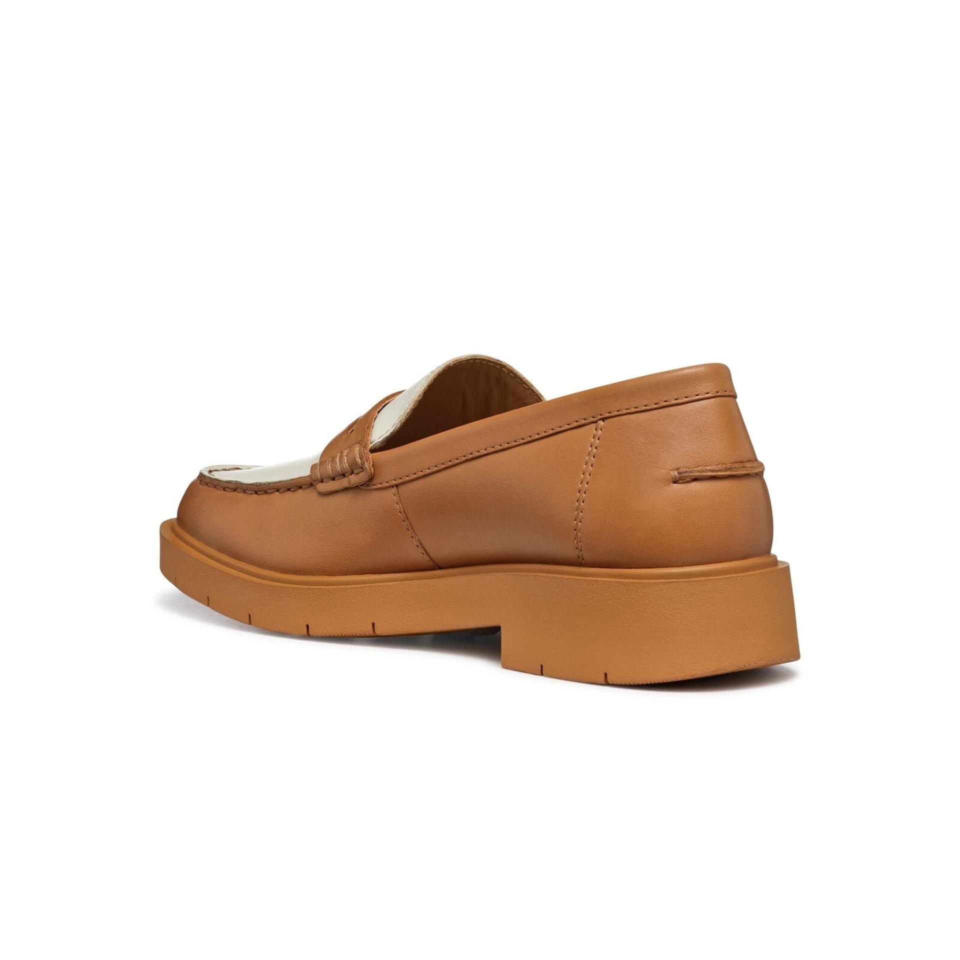 Geox Spherica Ec1 Moccassins D25QRA_00043 in Camel/Light Sand