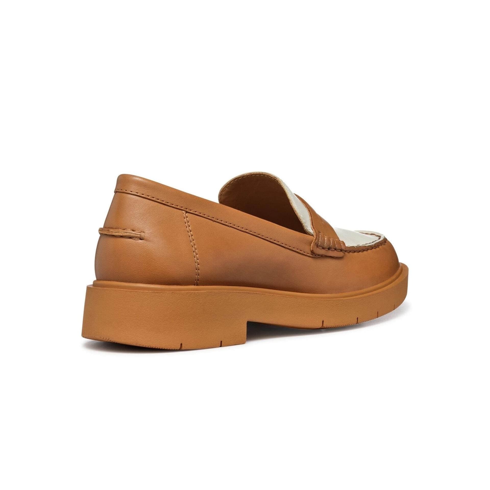 Geox Spherica Ec1 Moccassins D25QRA_00043 in Camel/Light Sand