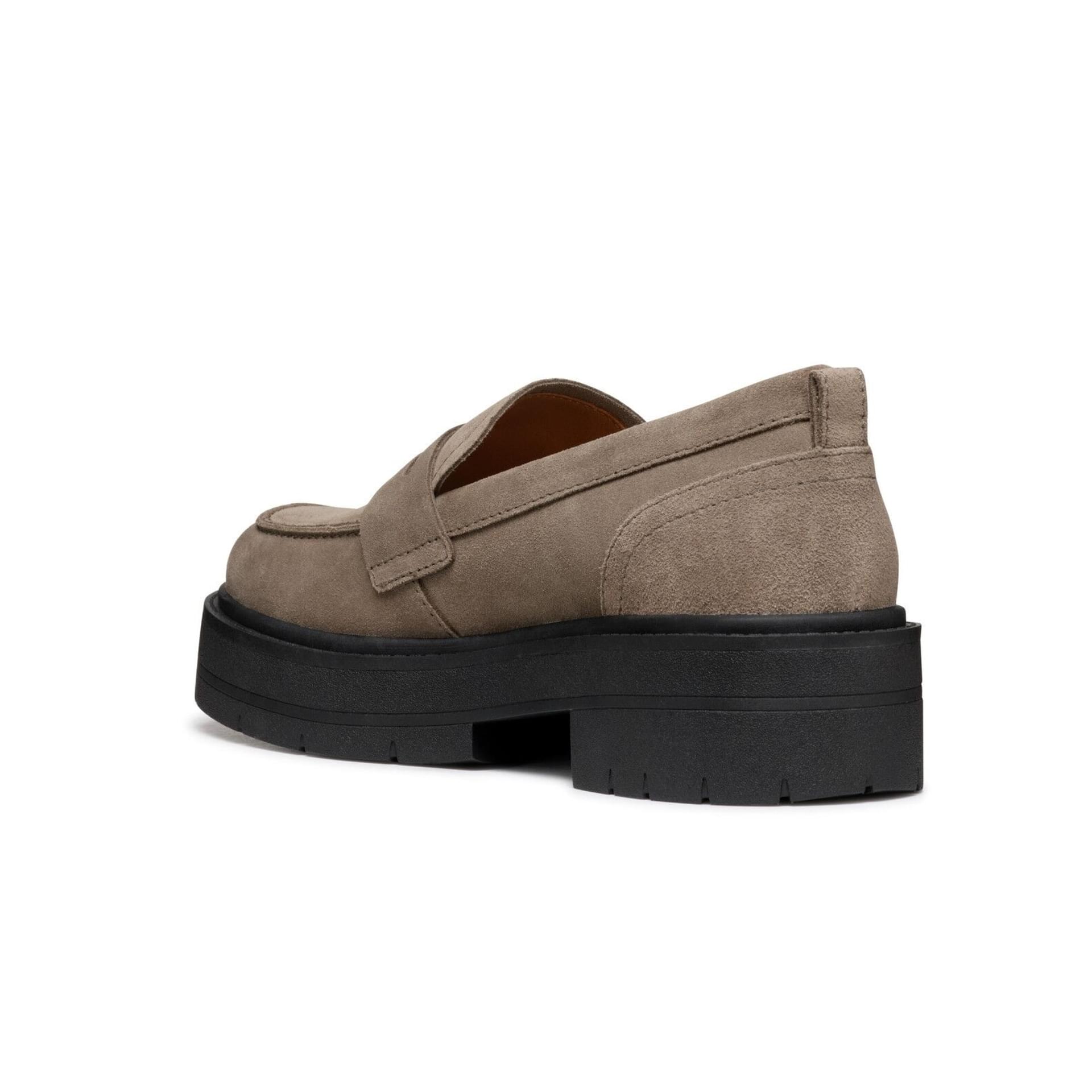 Geox Spherica Ec7 Moccassins D36VDI_00022 in Taupe