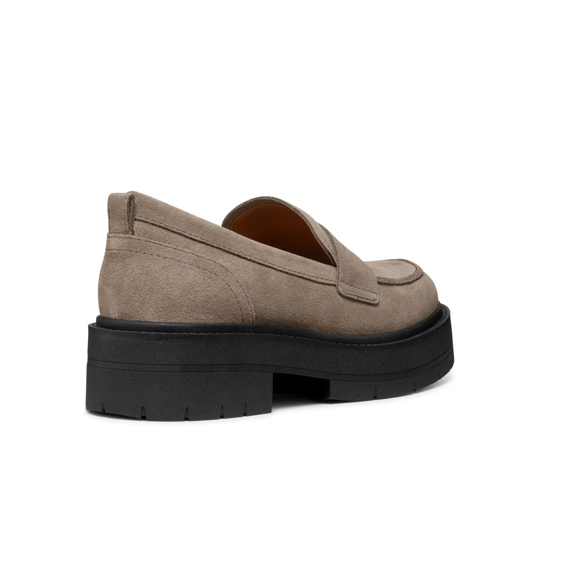 Geox Spherica Ec7 Moccassins D36VDI_00022 in Taupe