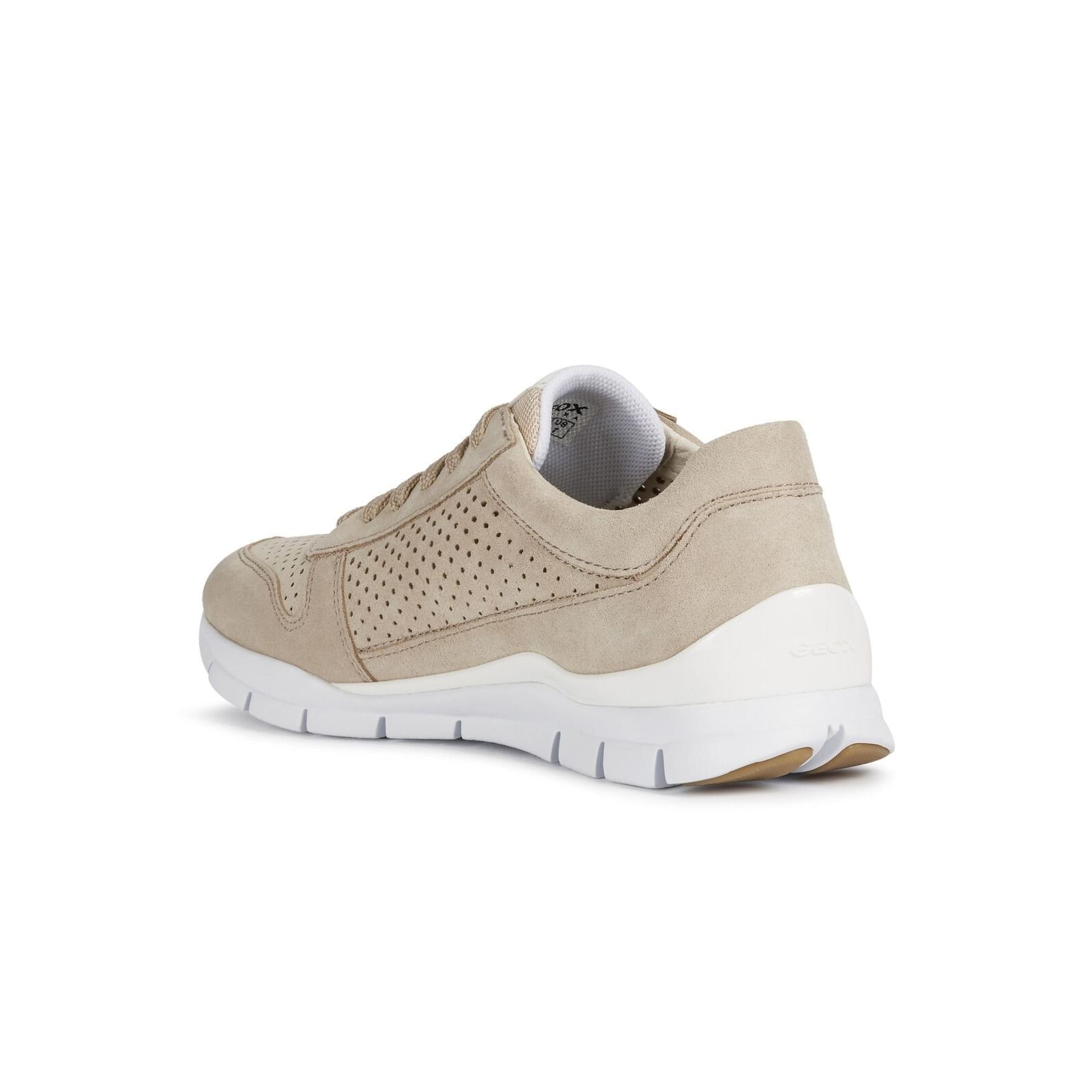 Geox Sukie Sneakers D02F2B_00022 in Light Taupe