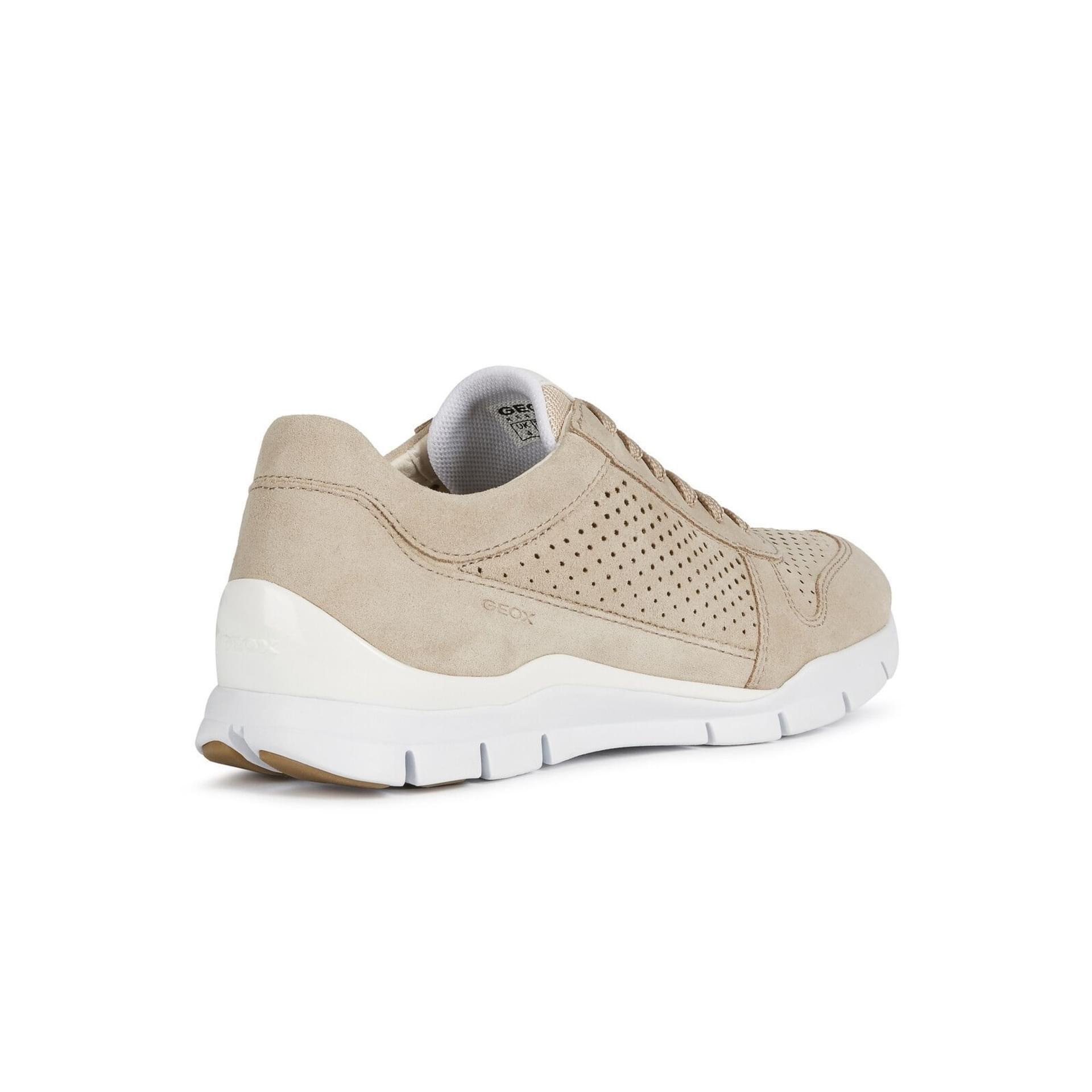 Geox Sukie Sneakers D02F2B_00022 in Light Taupe