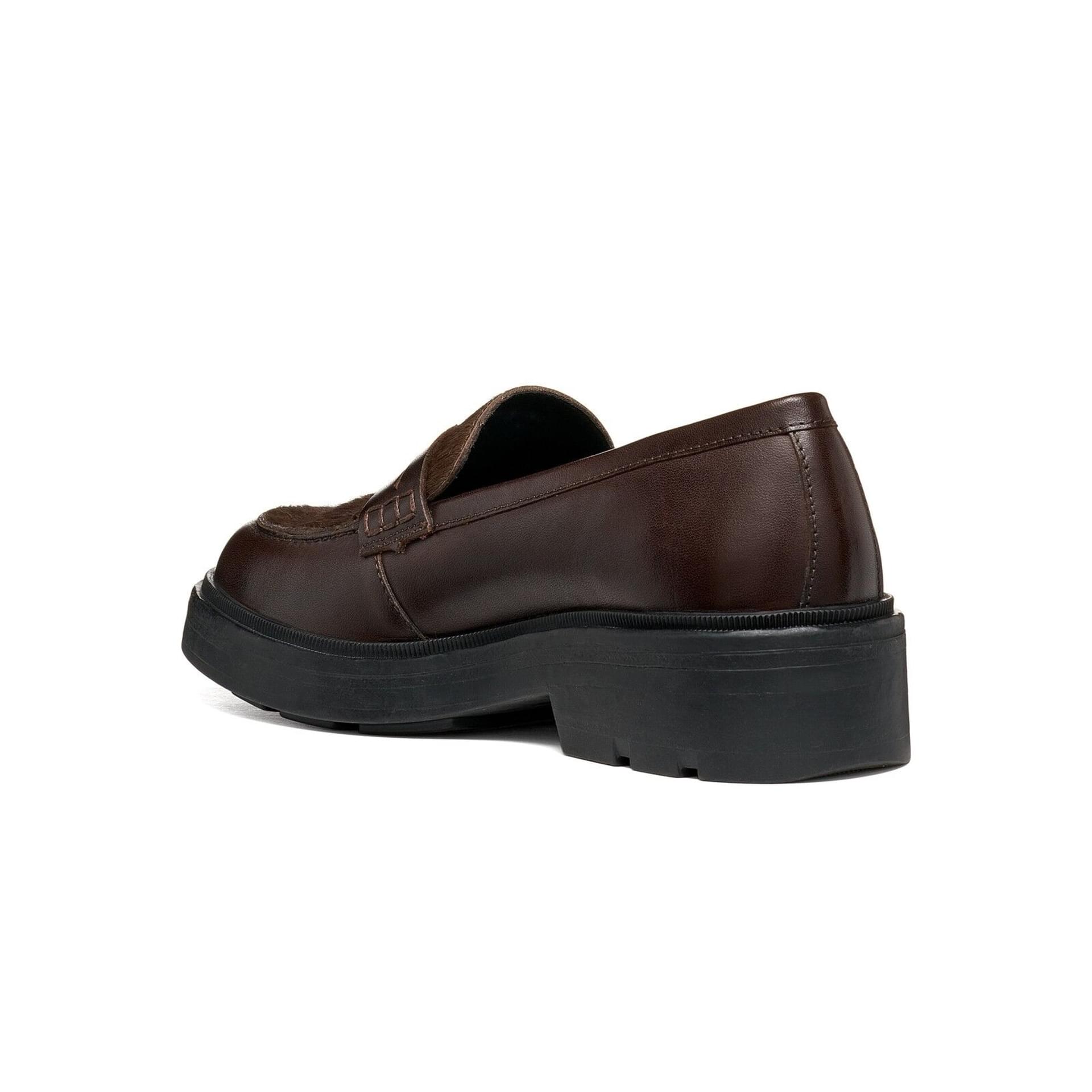 Geox Swelen Mocassins in Brown, hoekaanzicht (SKU D665GK_043QS--C0013)