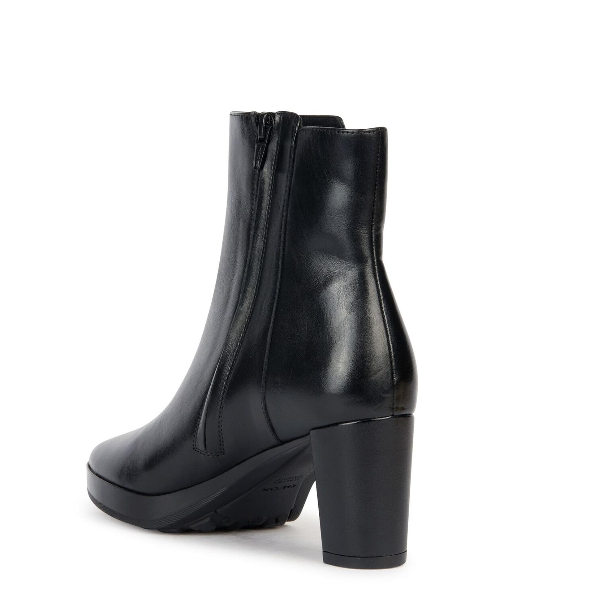 Geox Walk Pleasure 60 Ankle Boots D36TEC_00043 in Black