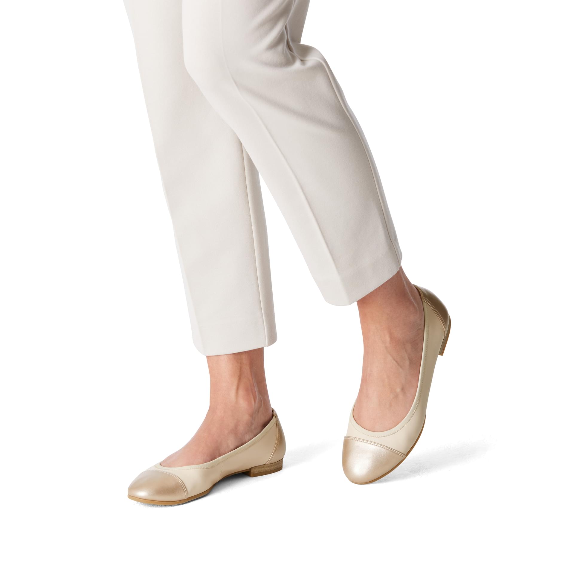 Tamaris Alena Ballerines 1-22124-42 in Ivory Comb