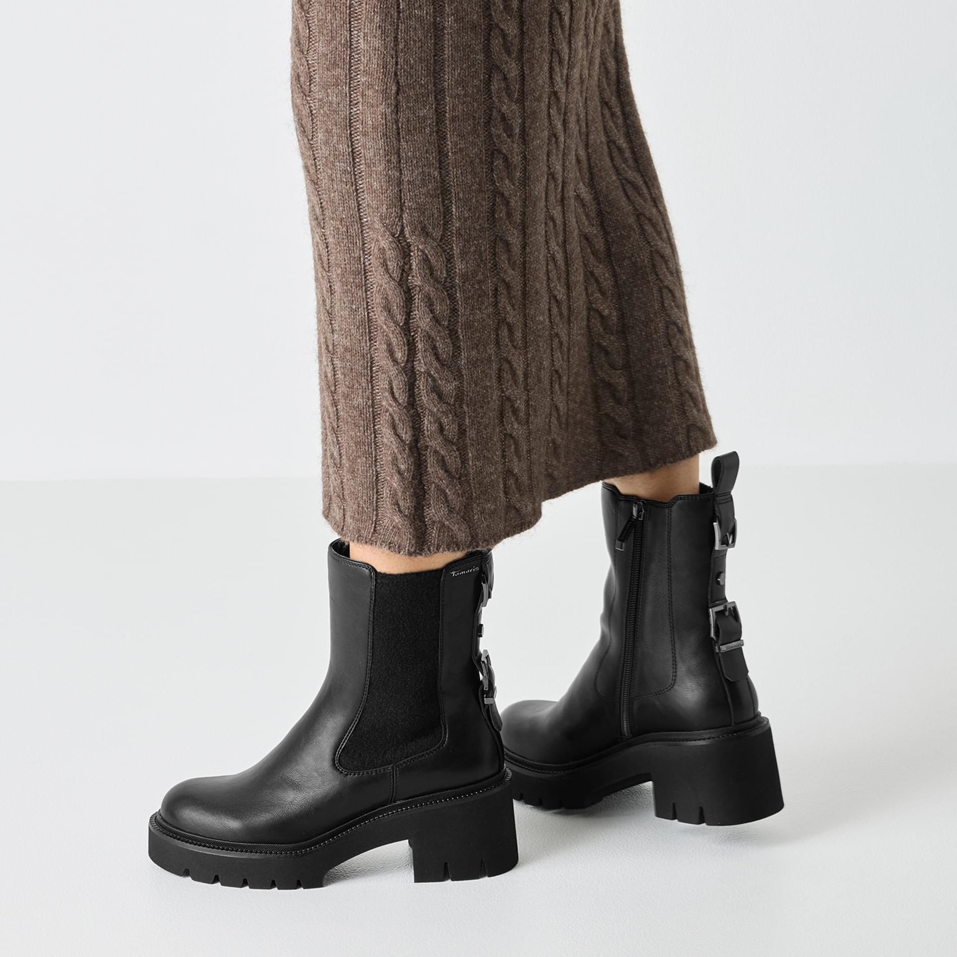 Tamaris Annabelli Chelsea Boots 1-25432-45 in Black