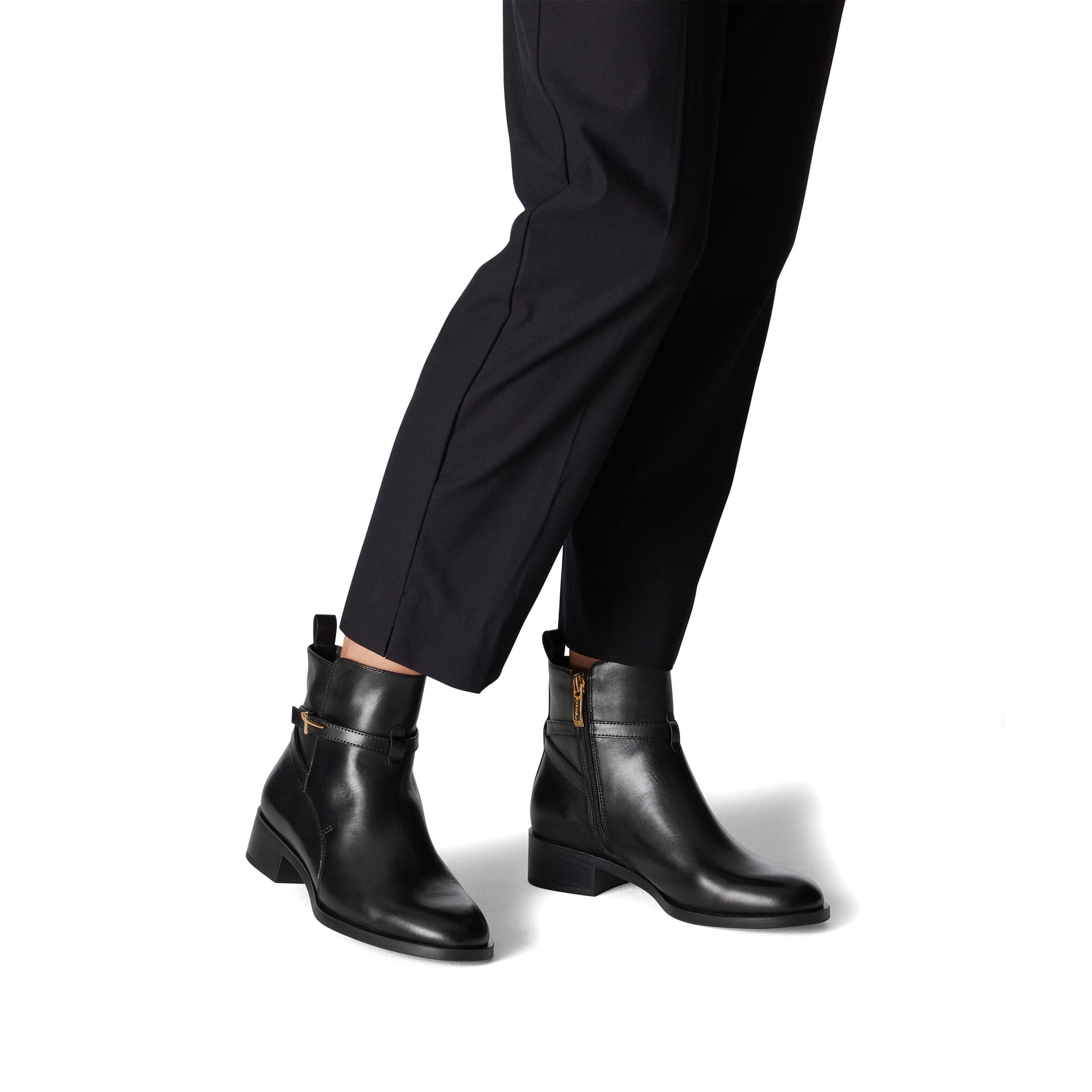 Tamaris Areti Ankle Boots 1-25321-43 in Black