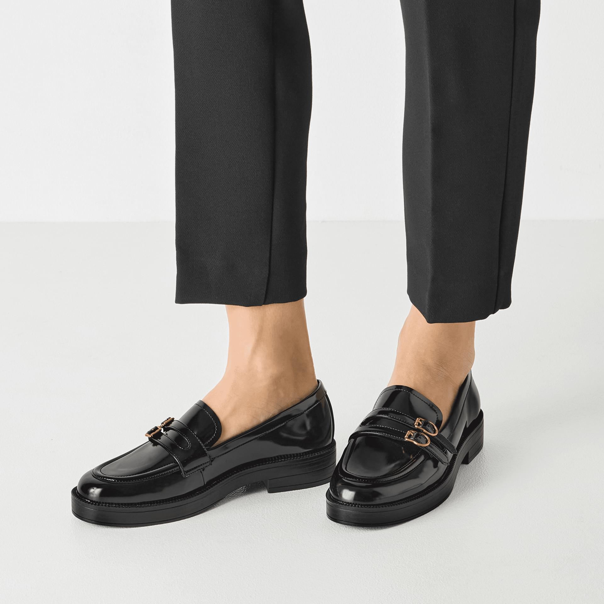Tamaris Betina Slippers 1-24348-45 in Black