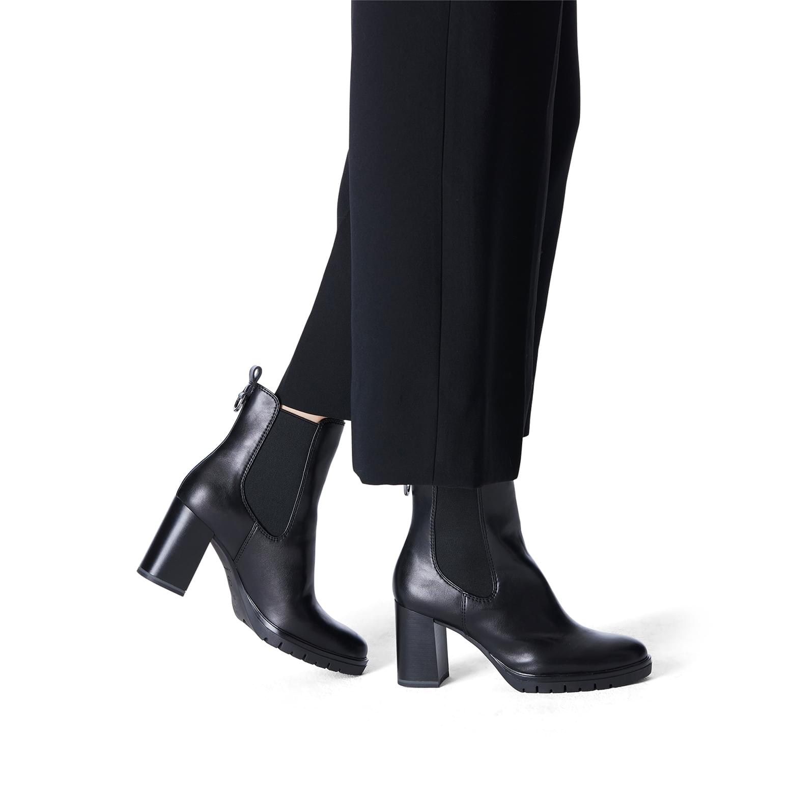 Tamaris Carila Chelsea Boots 1-25351-41 in Black