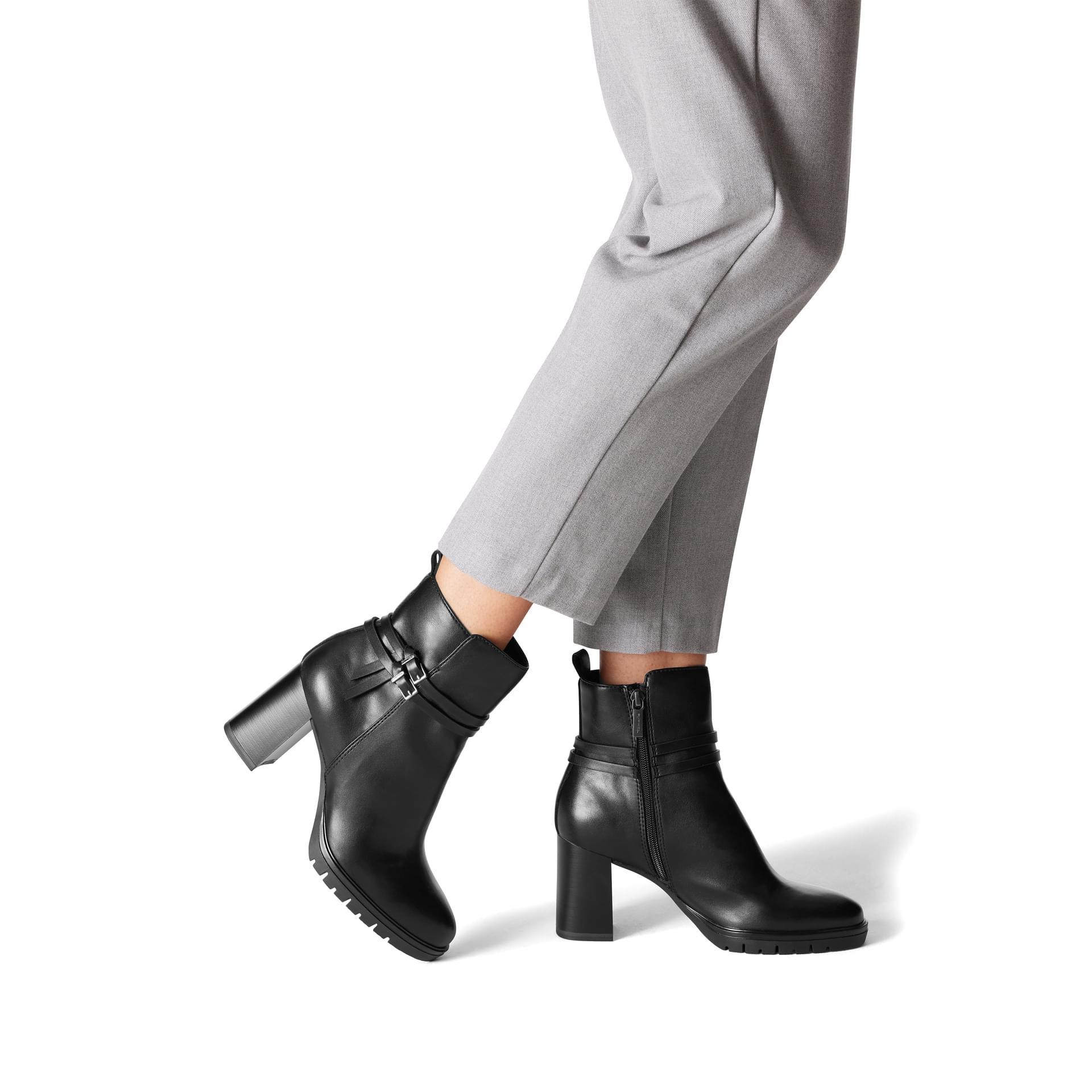 Tamaris Carila Ankle Boots 1-25397-43 in Black