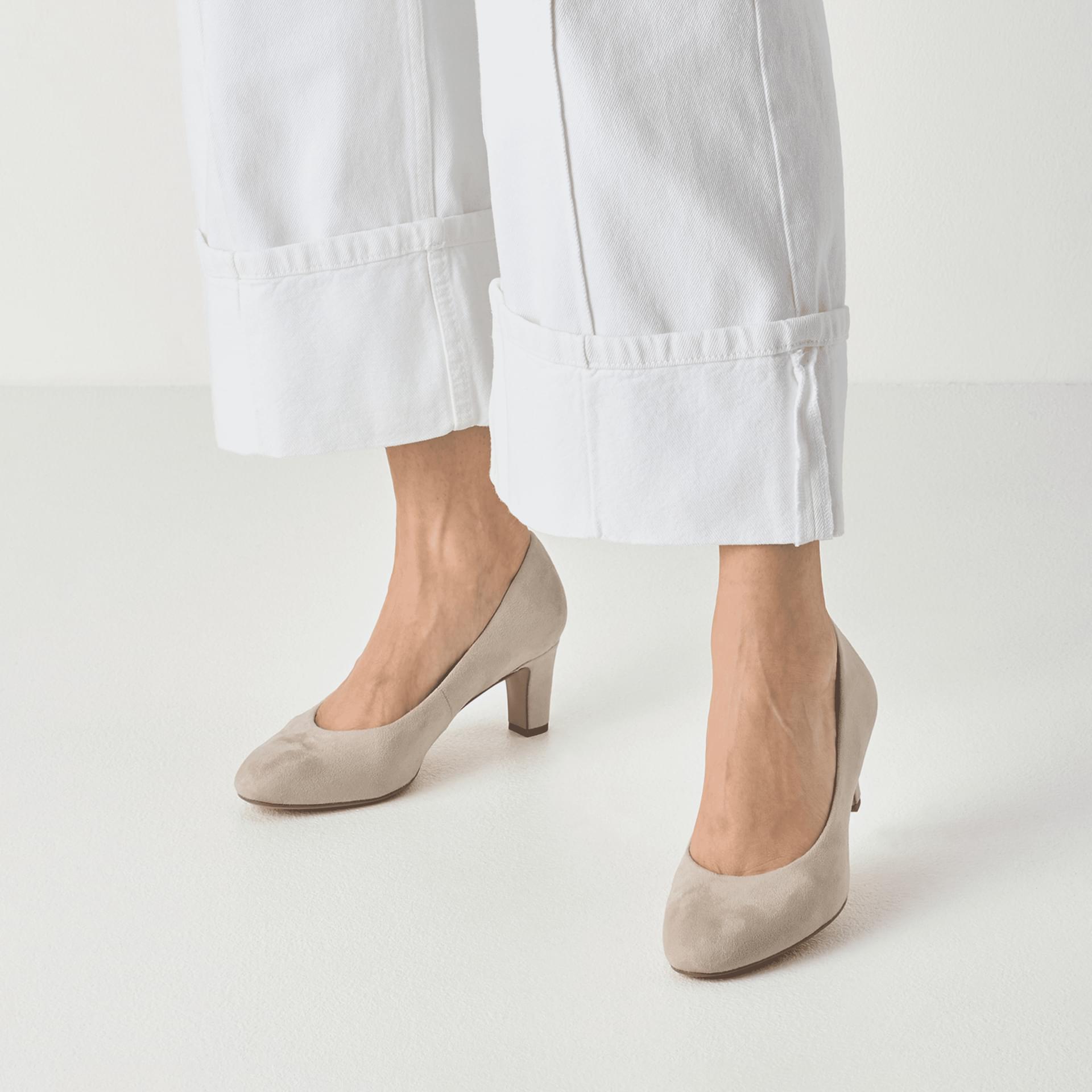 Tamaris Daenerys Heels 1-22418-41 in Ivory