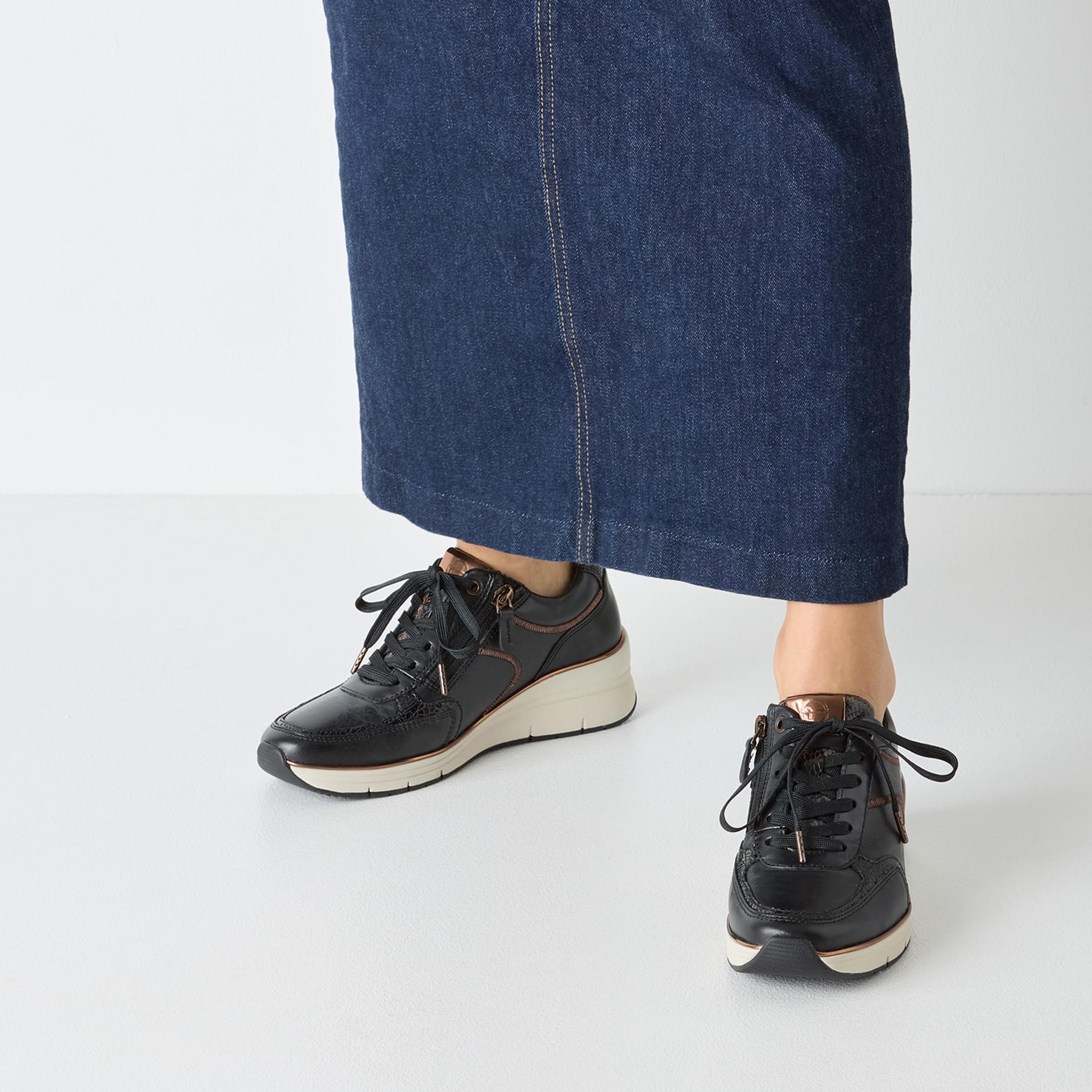 Tamaris Ela Sneakers leather in Black Comb (SKU 1-23764-43--0C8)