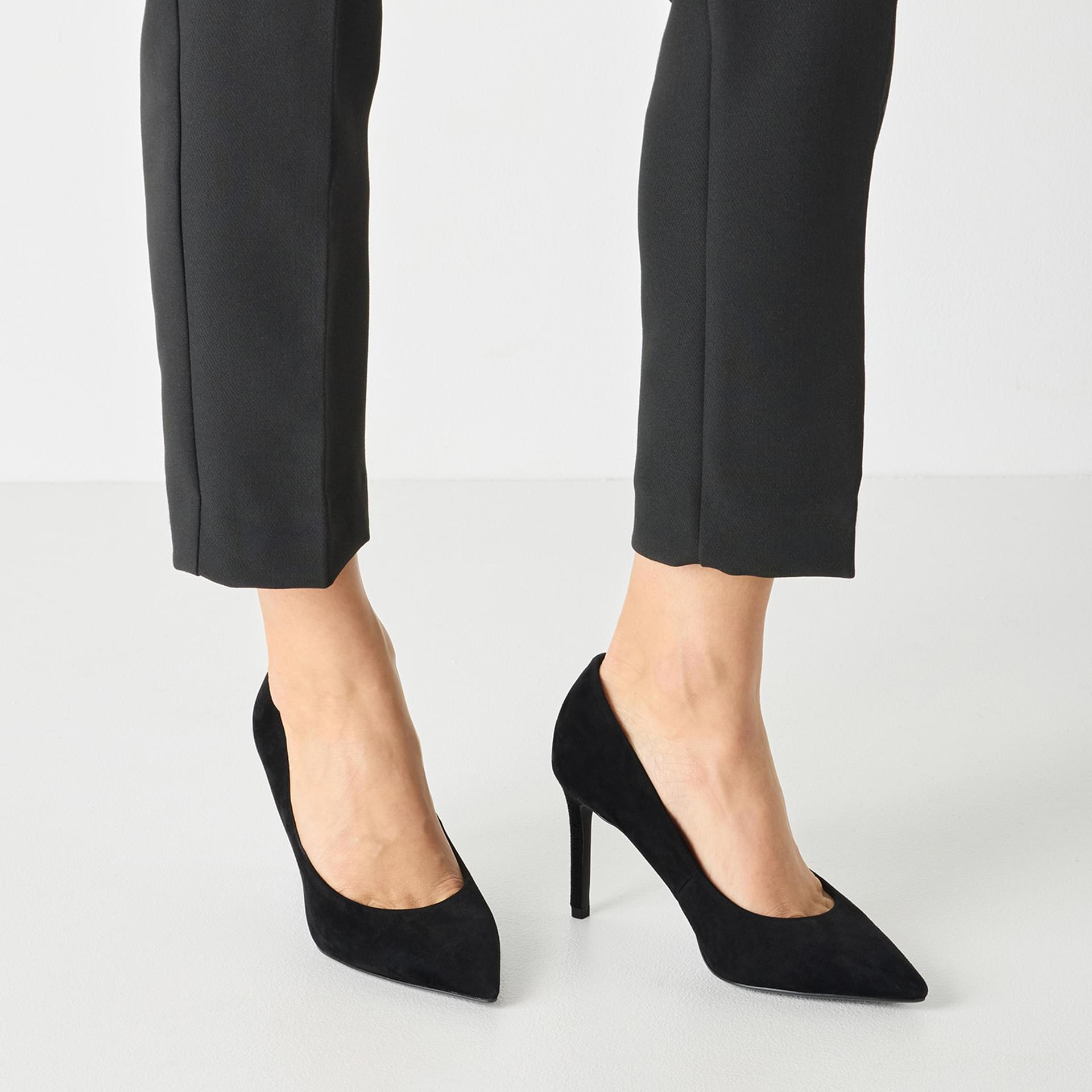 Tamaris Gabbe Talons 1-22480-42 in Black Comb