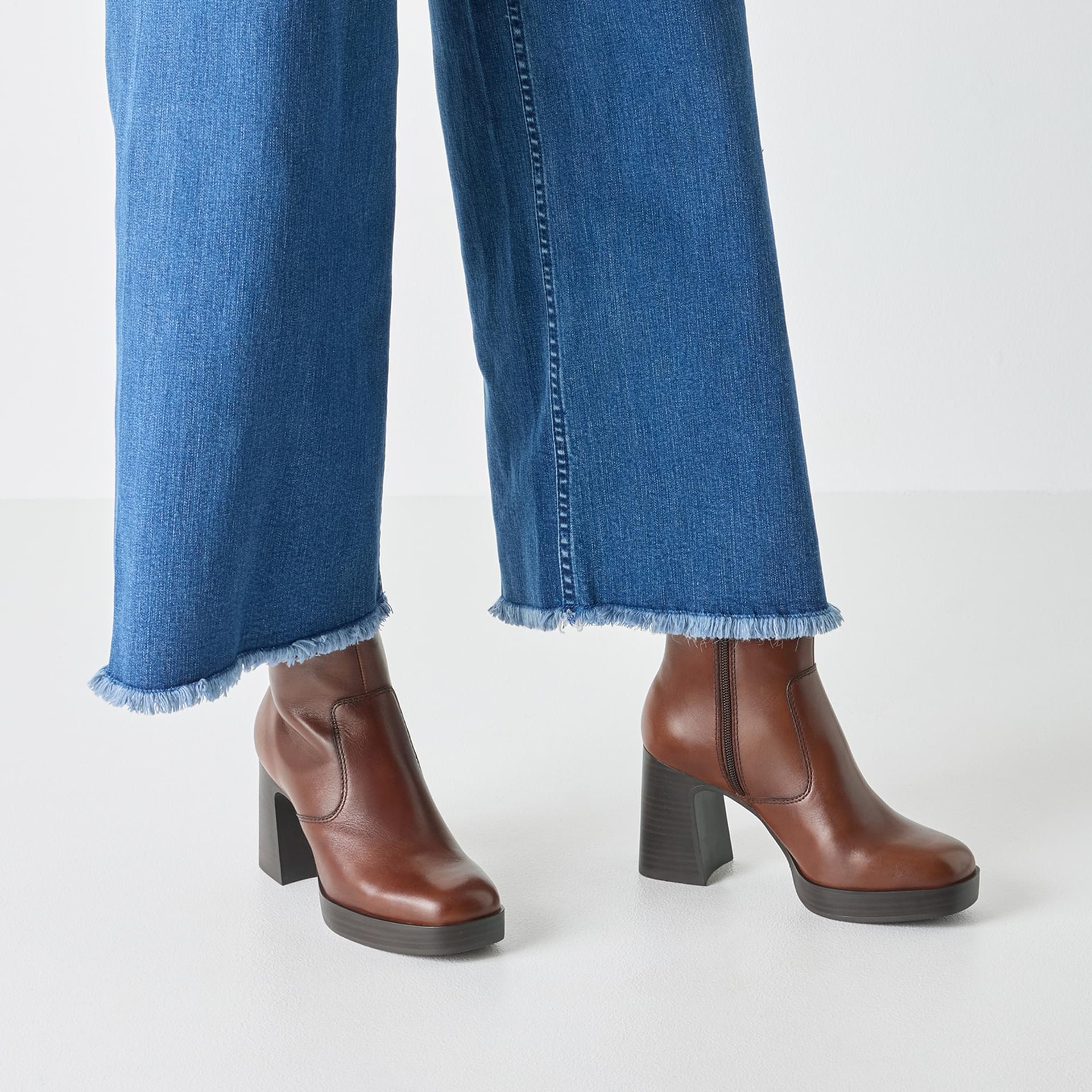 Tamaris Grandia Enkellaarsjes 1-25324-45 in Muscat