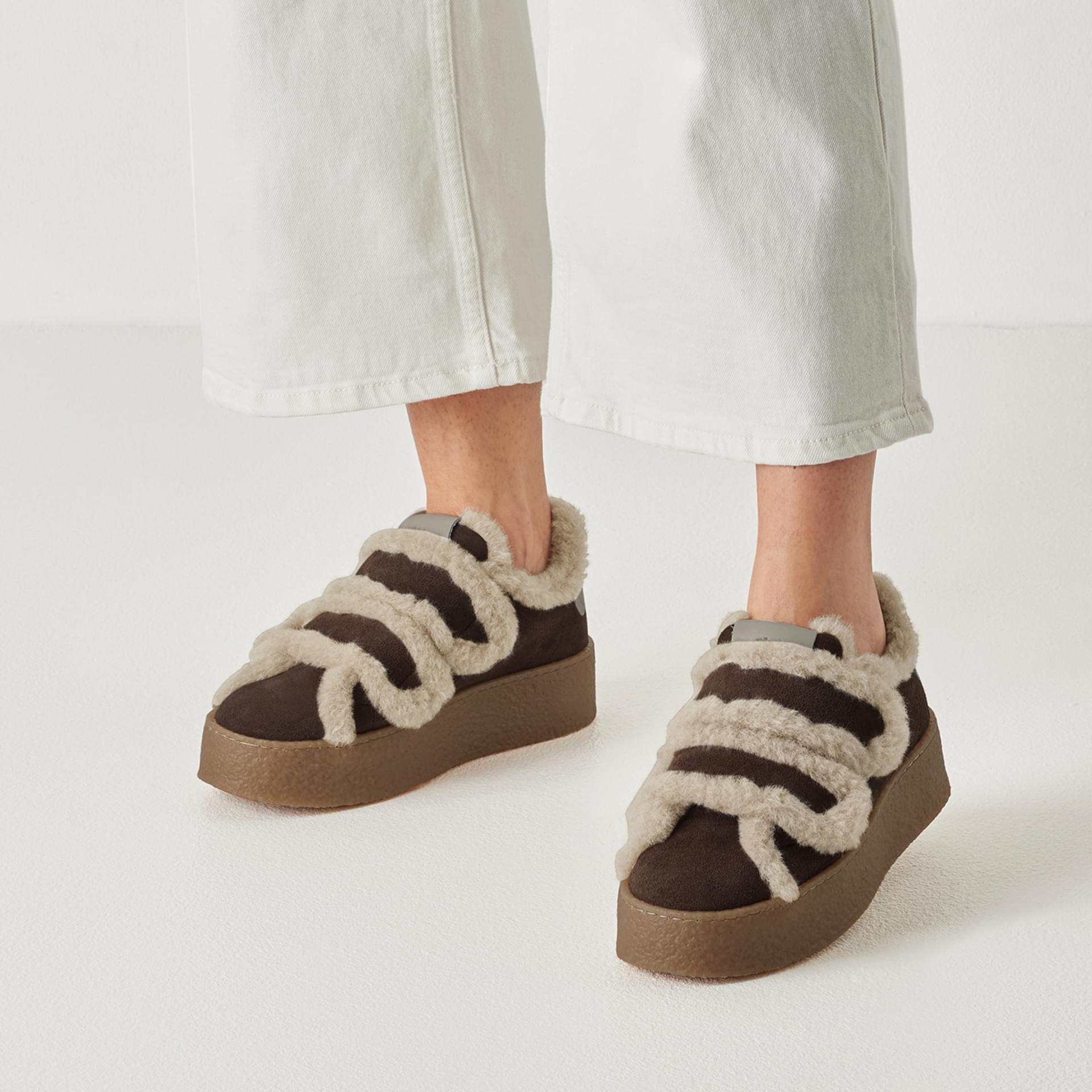 Tamaris Ika Sneakers leer in Mocca (SKU 1-24730-47--304)