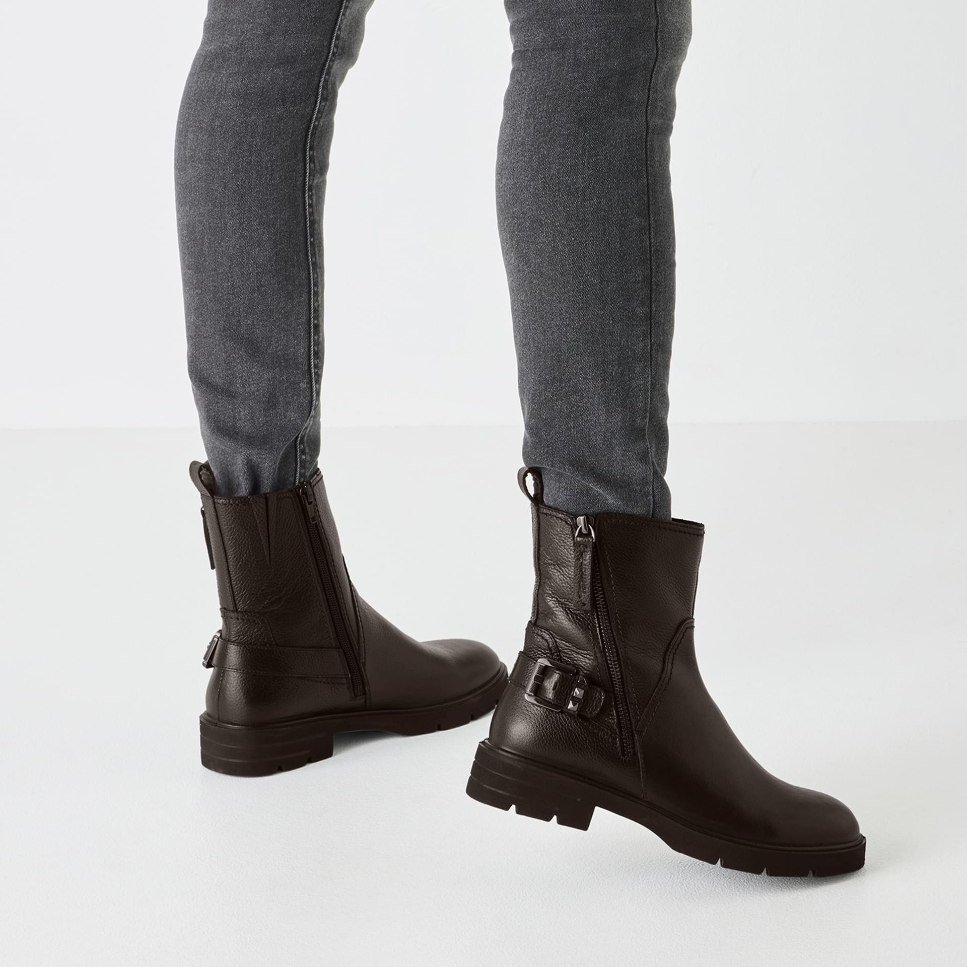 Tamaris Iona Ankle Boots 1-25421-45 in Black