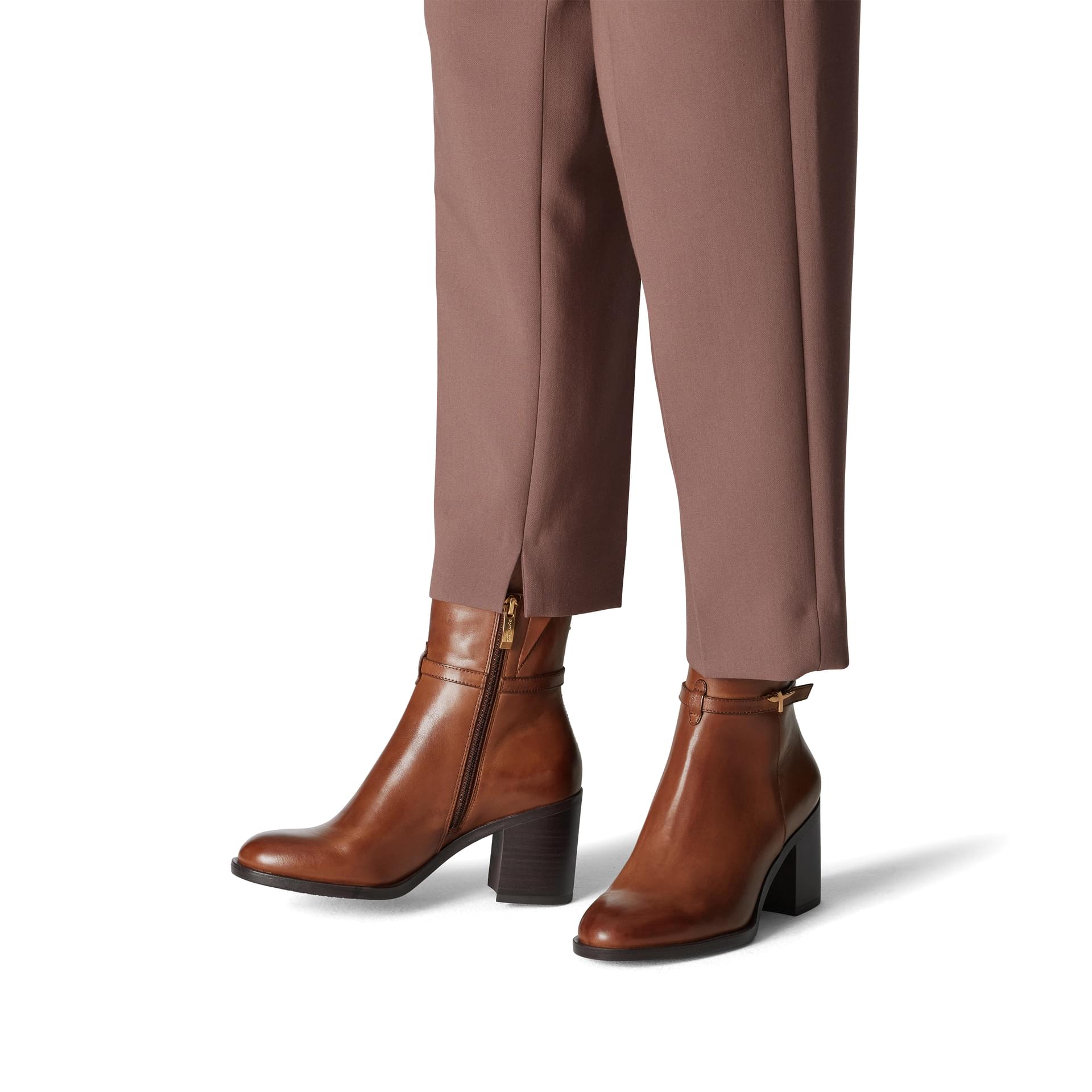 Tamaris Jacqie Enkellaarsjes 1-25319-43 in Cognac