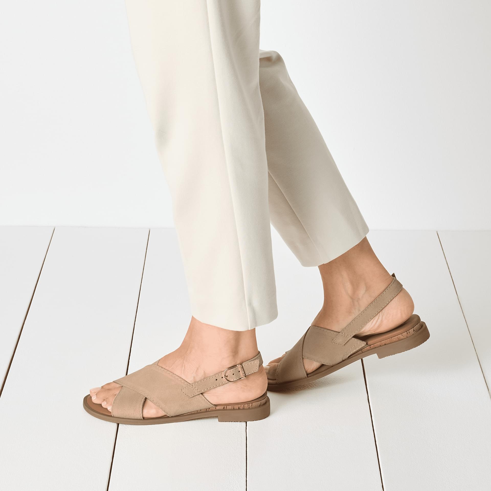 Tamaris Jajar Sandalen 1-28102-44 in Beige