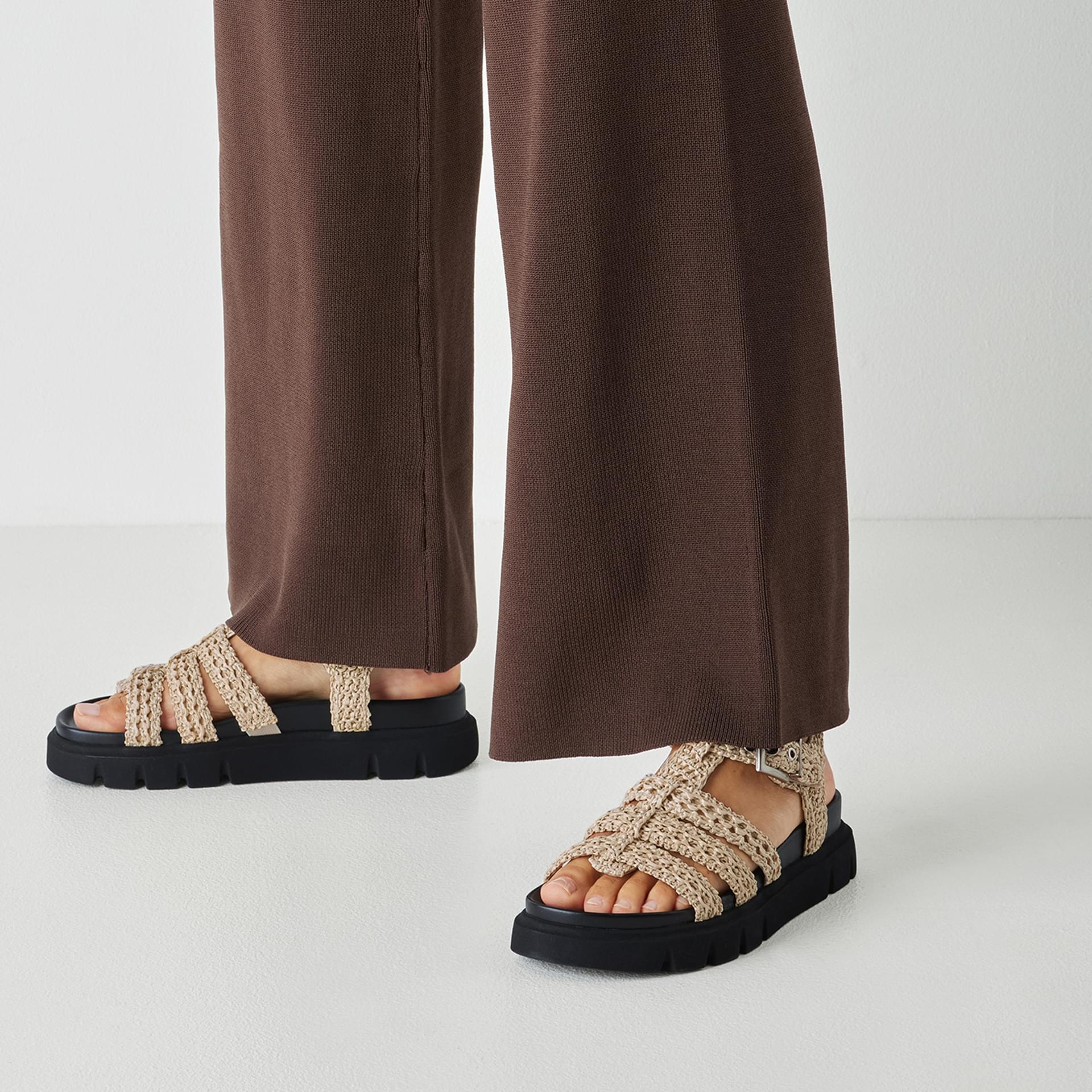 Tamaris Latica Sandalen 1-28402-46 in Beige