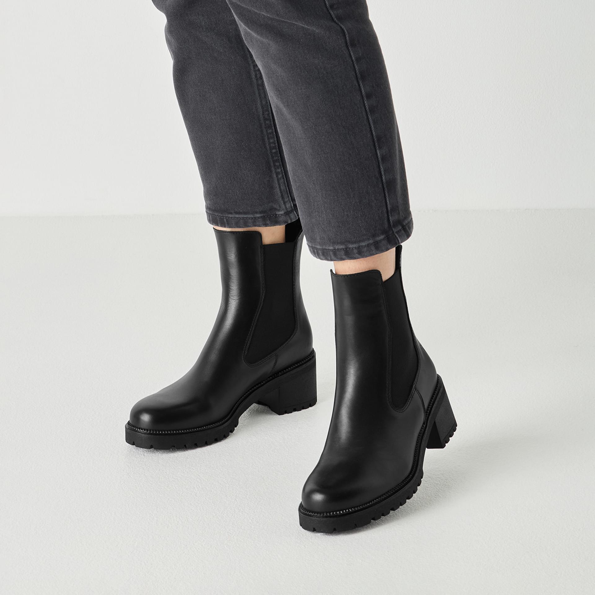 Tamaris Lennon Chelsea Boots cuir in Black Leather (SKU 1-25407-47--003)