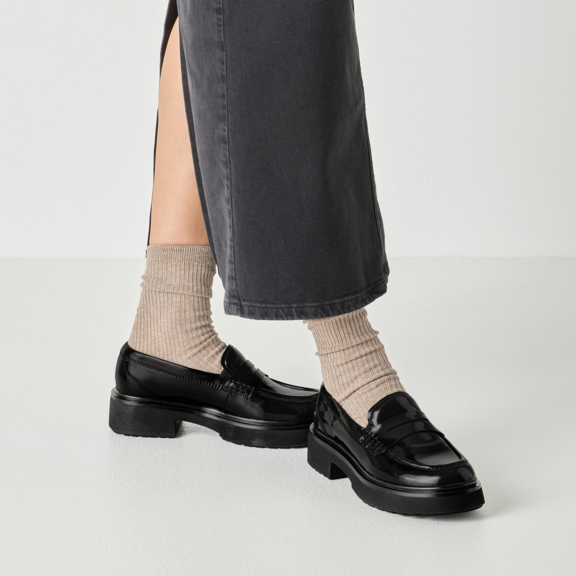 Tamaris Marinia Slippers 1-24754-47 in Black