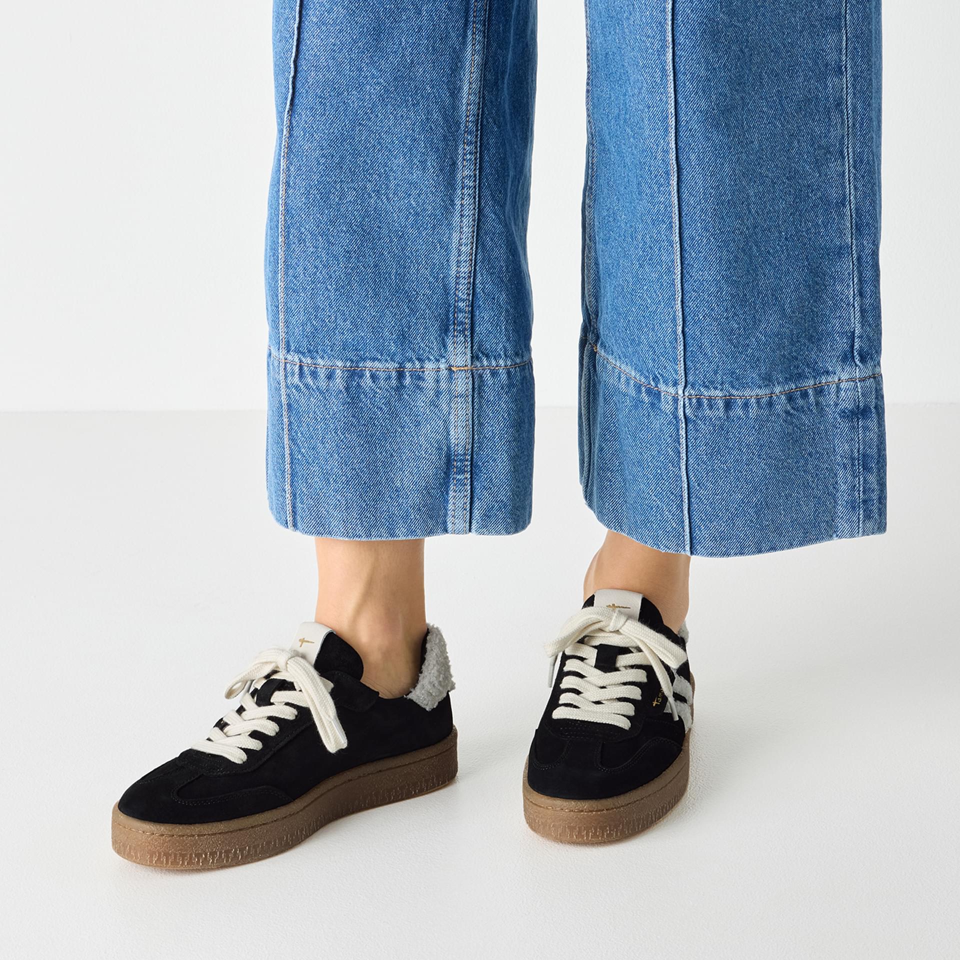 Tamaris Nakja Sneakers 1-23723-44 in Black/Fur