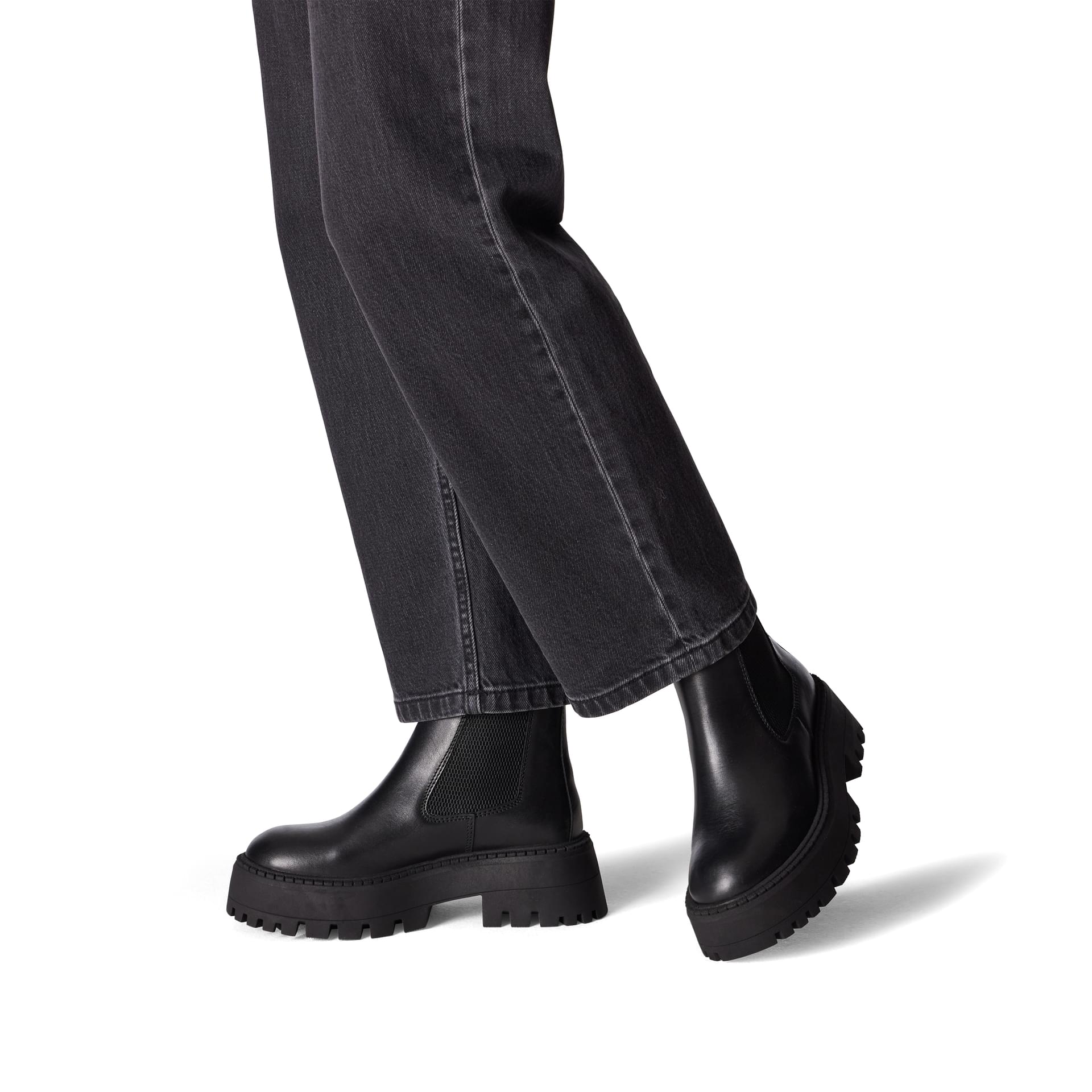 Tamaris Sintra Chelsea Boots 1-25486-43 in Black