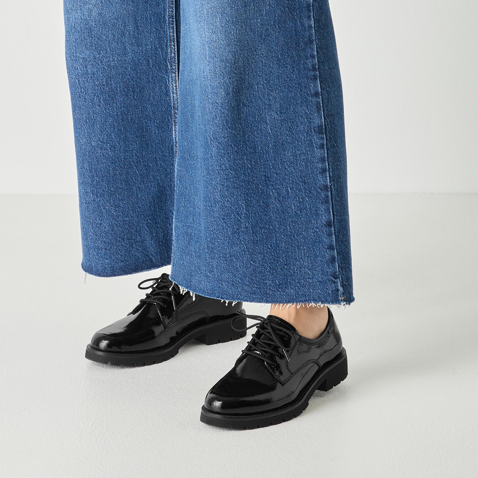 Tamaris Tulsa Derbies in Black (SKU 1-23649-47--001)