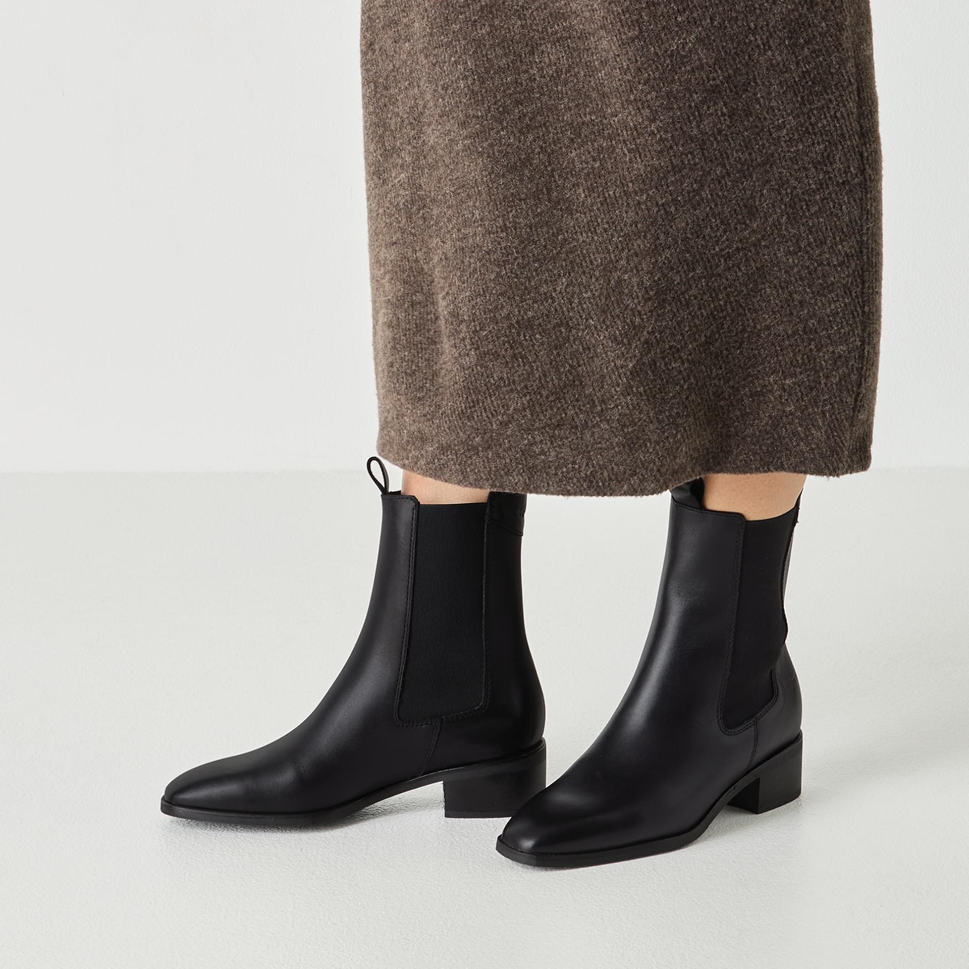 Tamaris Watson Chelsea Boots cuir in Black Leather (SKU 1-25304-47--003)