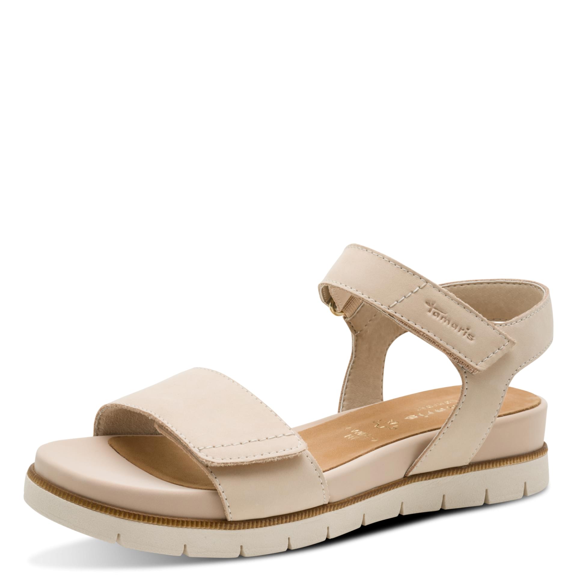 Tamaris Comfort Delia Sandalen in Beige Nubuk, driekwartaanzicht (SKU 8-88710-42--403)