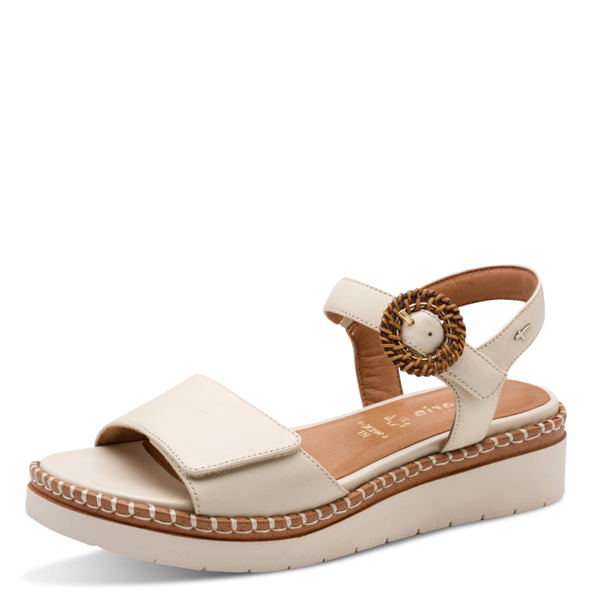 Tamaris Comfort Ella Sandalen leer in Ivory, driekwartaanzicht (SKU 8-88714-46--411)