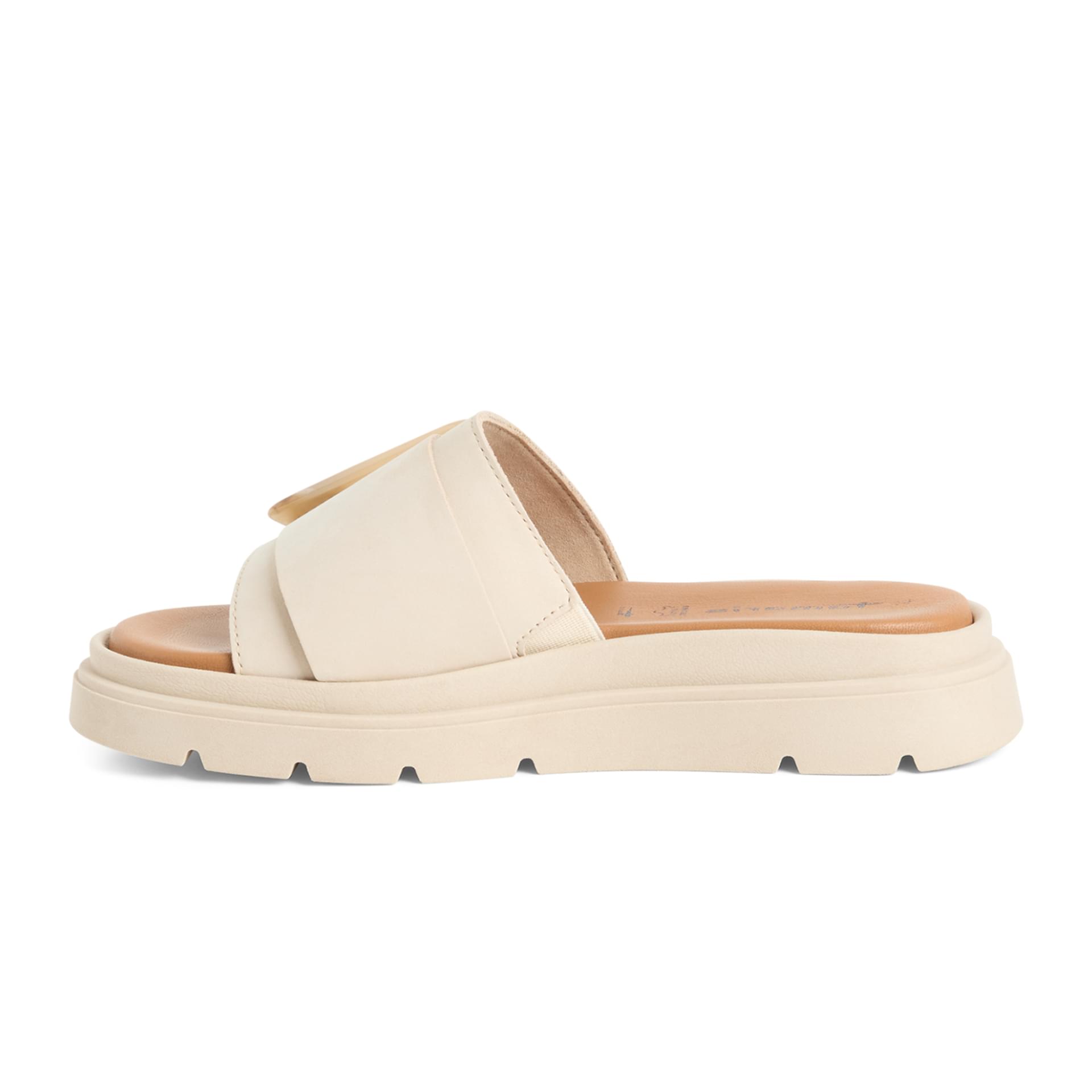 Tamaris Jadima Loafers 1-27234-44 in Ivory Nubuc