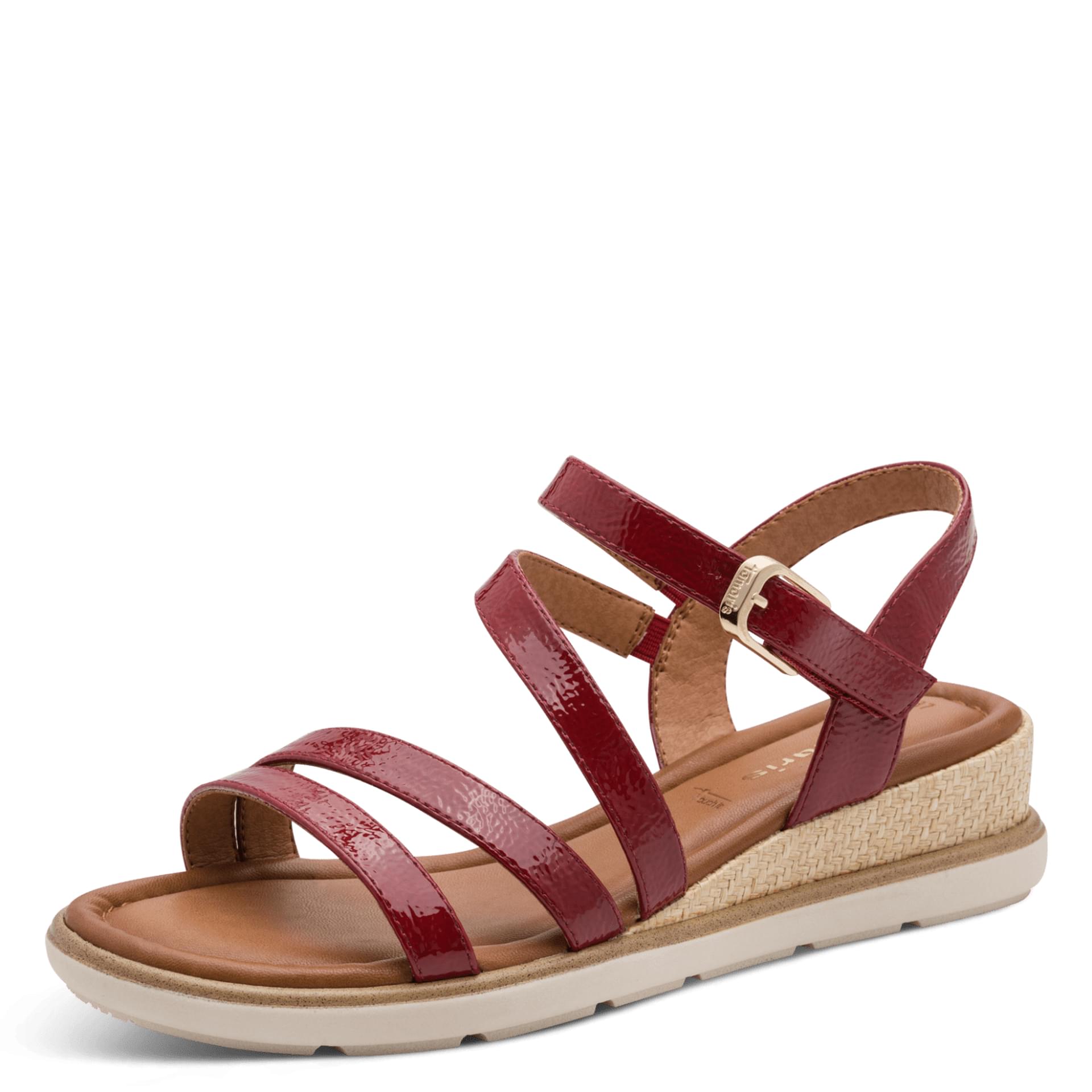 Tamaris Nirmala Sandalen in Red Patent, driekwartaanzicht (SKU 1-28713-46--524)